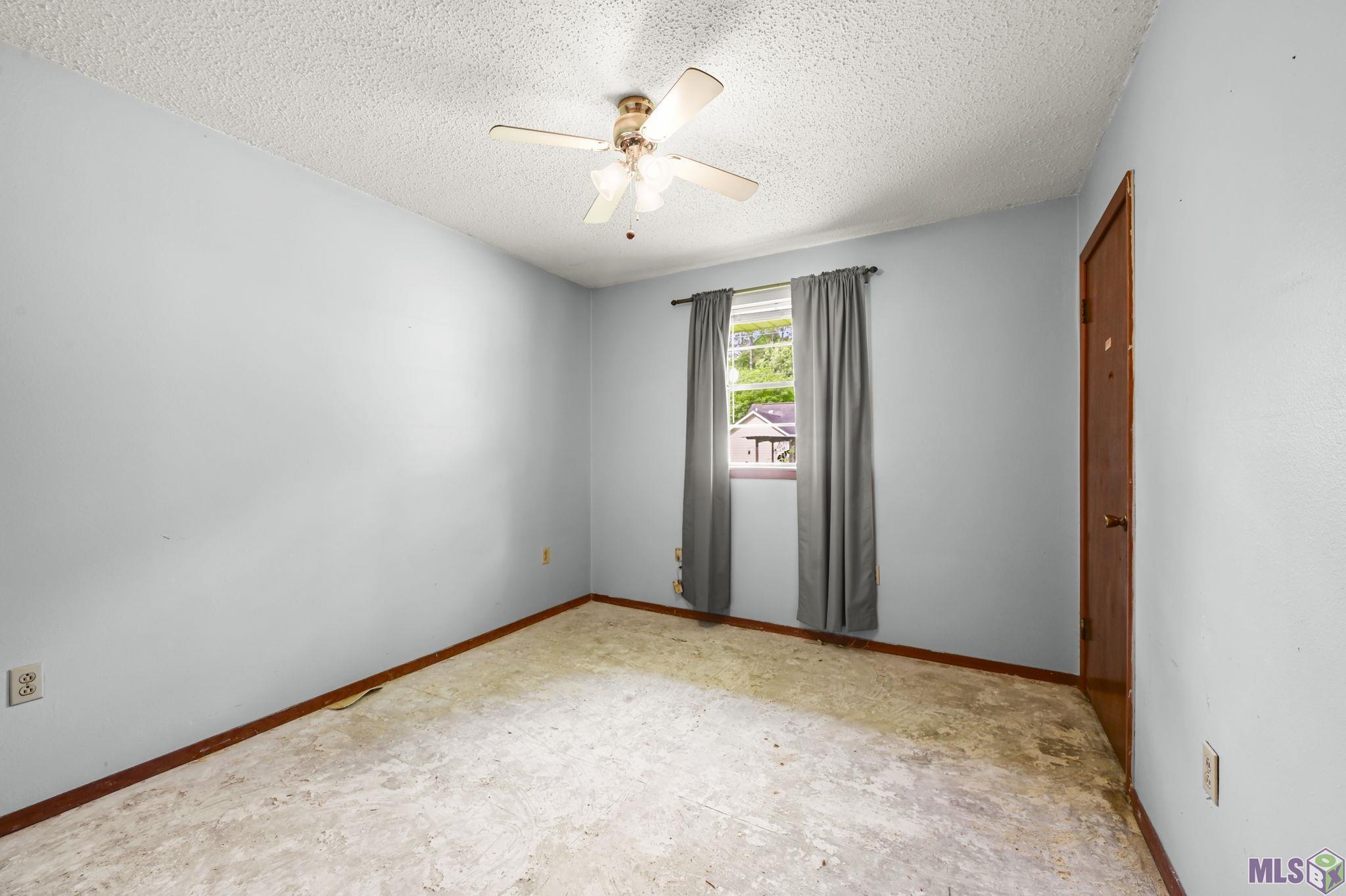 10590 PINE ST, Clinton, LA 70722