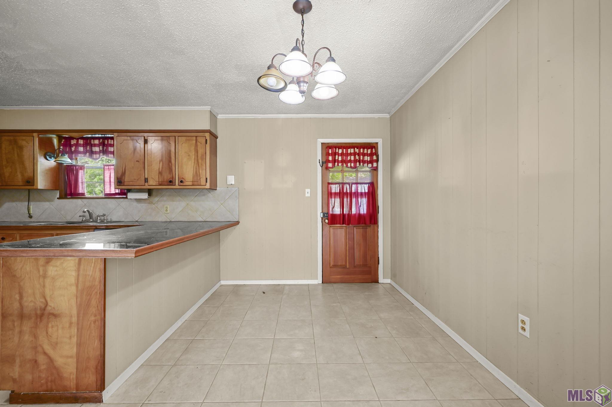 10590 PINE ST, Clinton, LA 70722