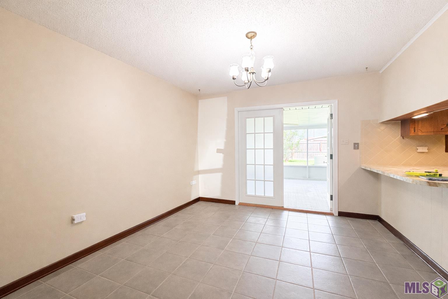 403 CASCADE DR, Houma, LA 70364