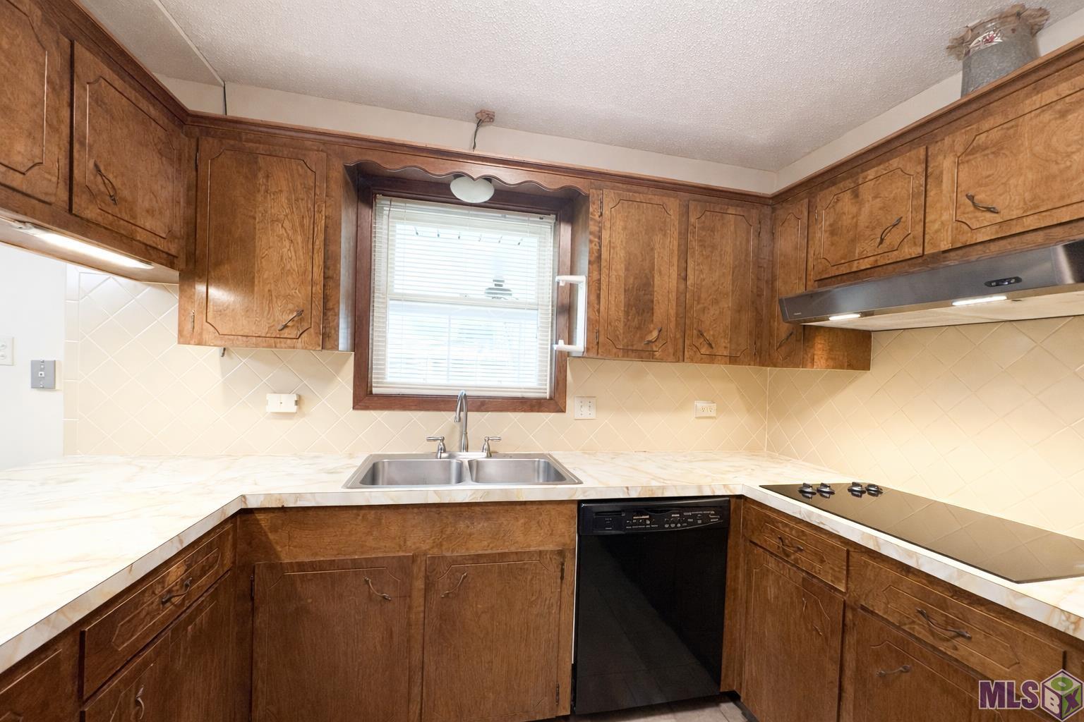 403 CASCADE DR, Houma, LA 70364