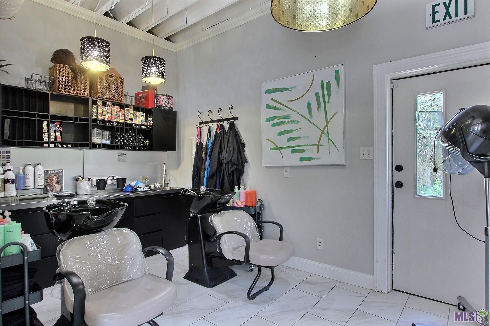 Photo 9