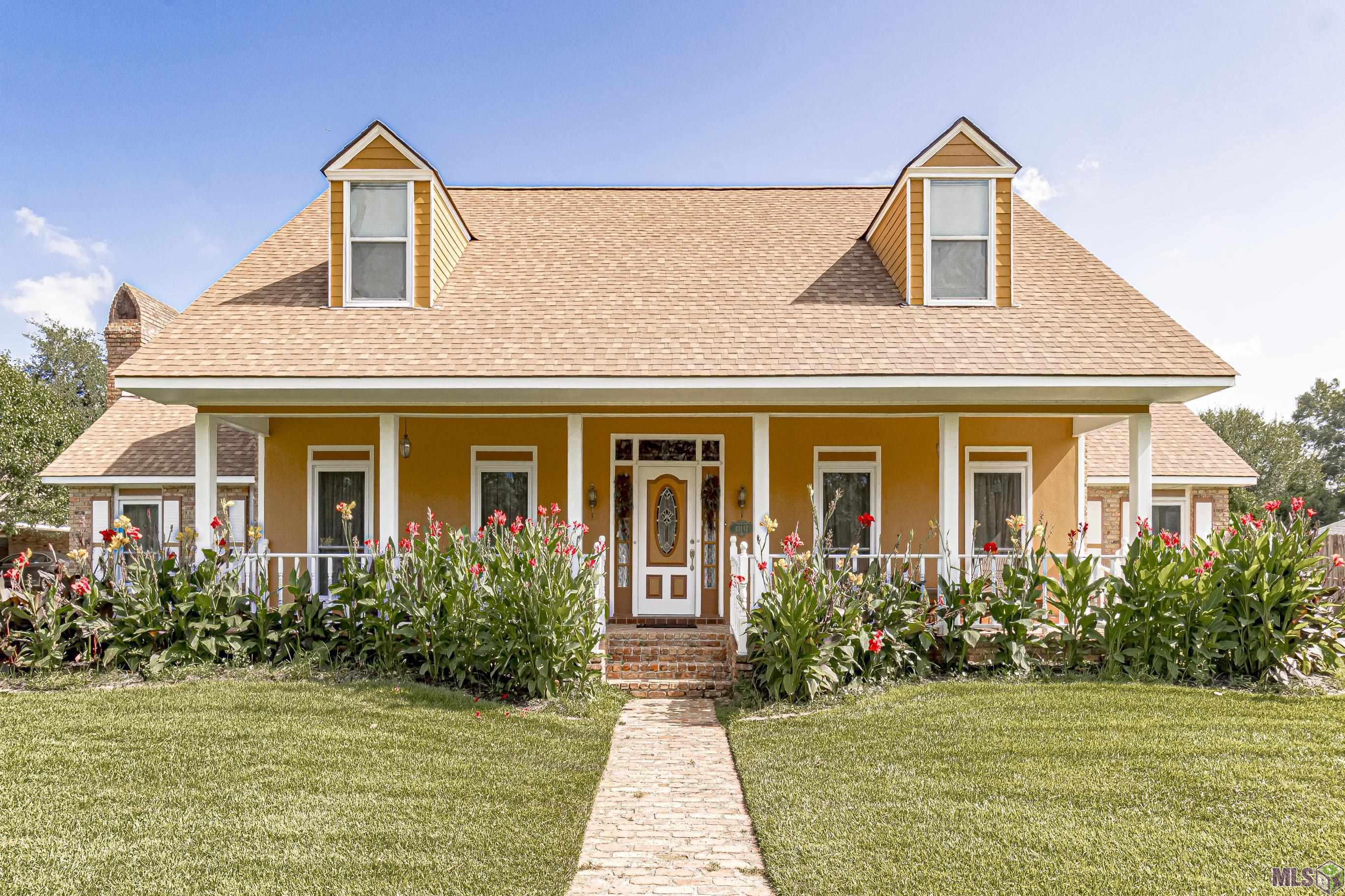 12111 N LAKE SHERWOOD AVE, Baton Rouge, LA 70816