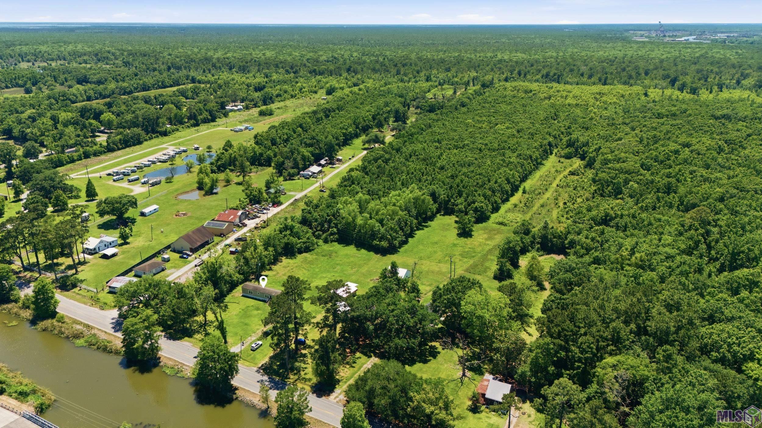6125 BAYOU BLACK DR, Gibson, LA 70356