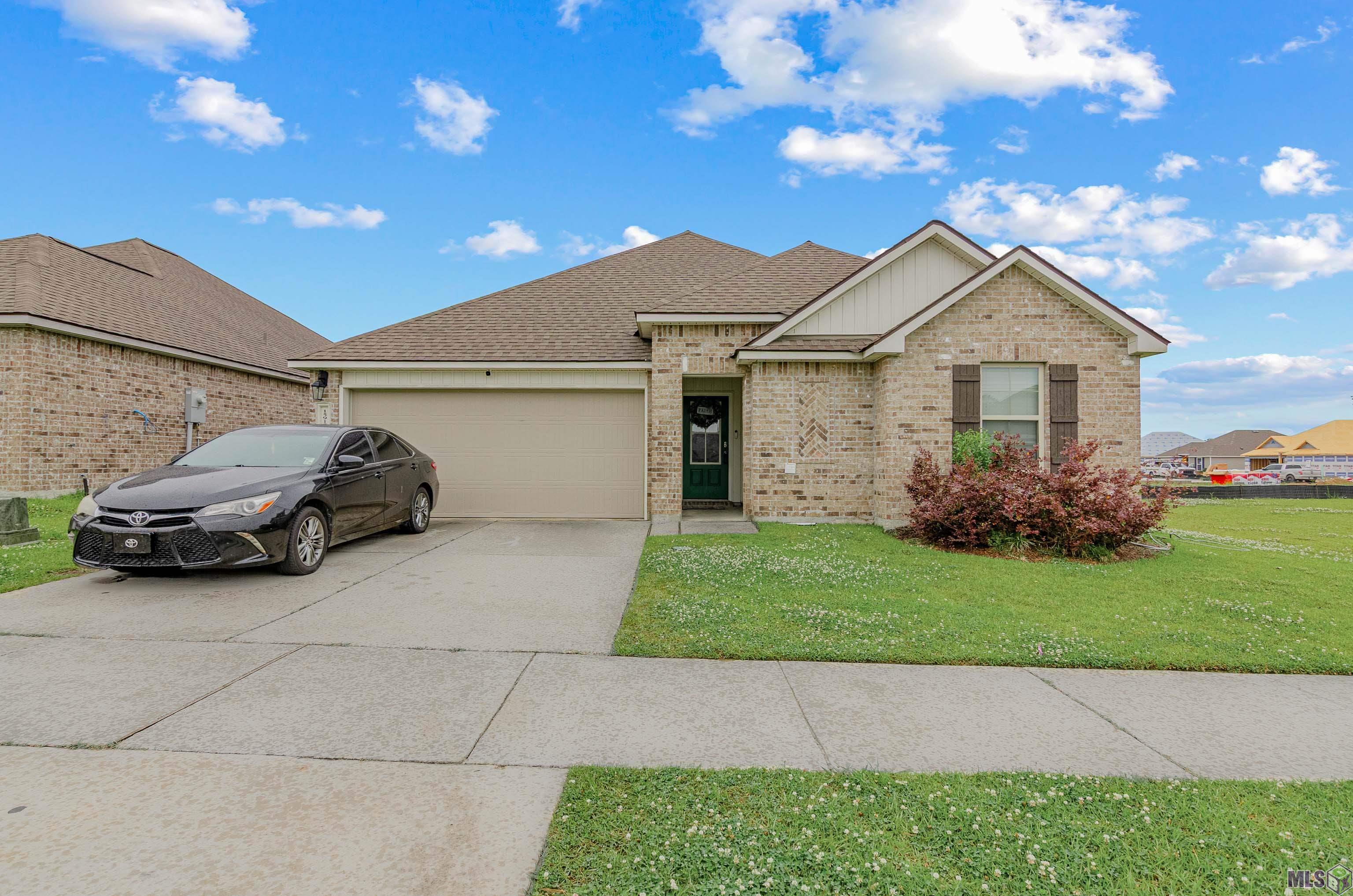 15915 OLIVE GROVE DR, Zachary, LA 70791