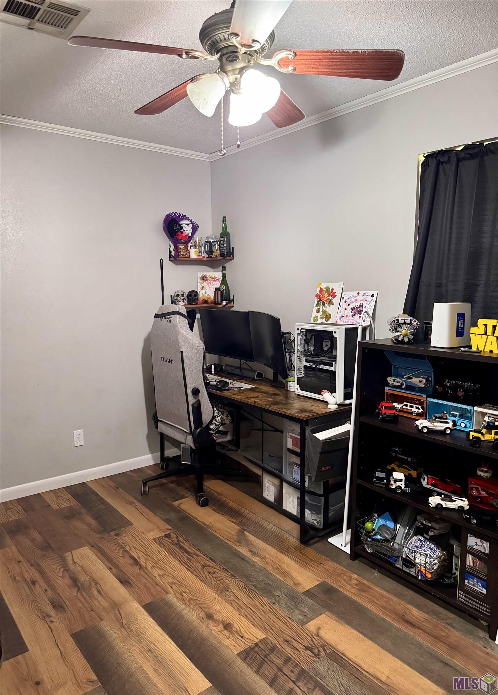 Photo 8