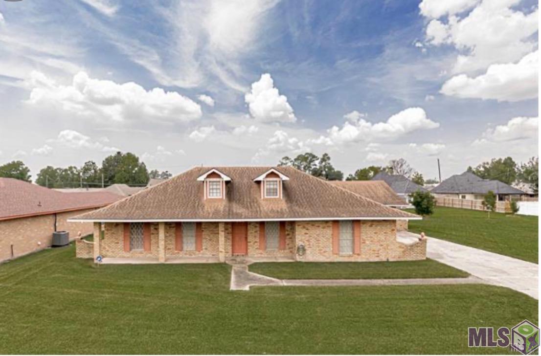 2027 S EDWARDS, Gonzales, LA 70727