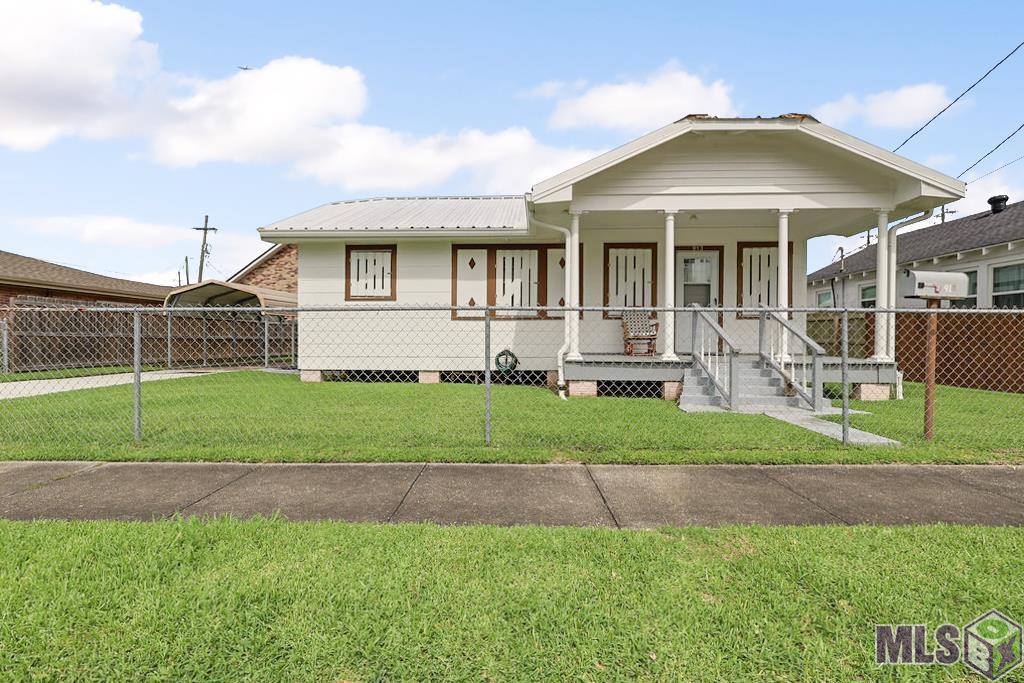 913 LIBERTY ST, Houma, LA 70360
