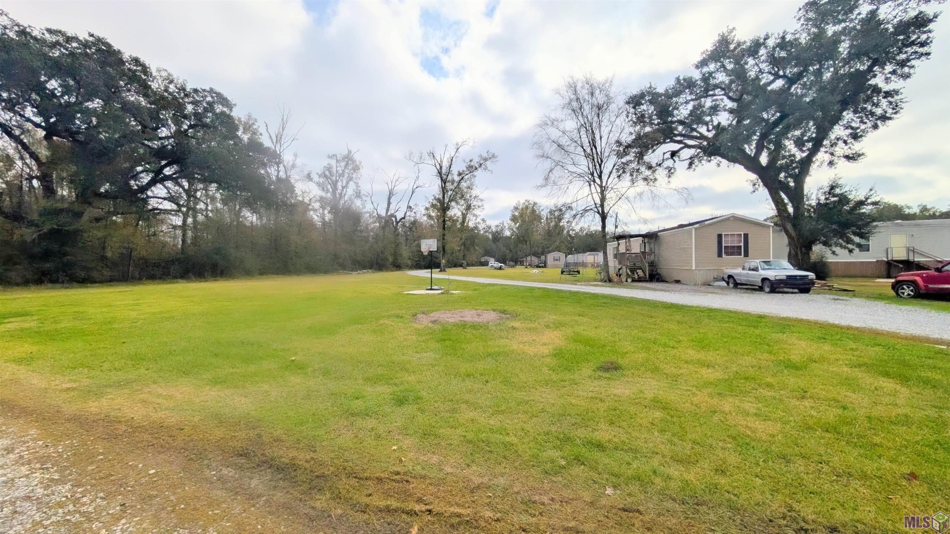 42575 LA HWY 42, Prairieville, LA 70769