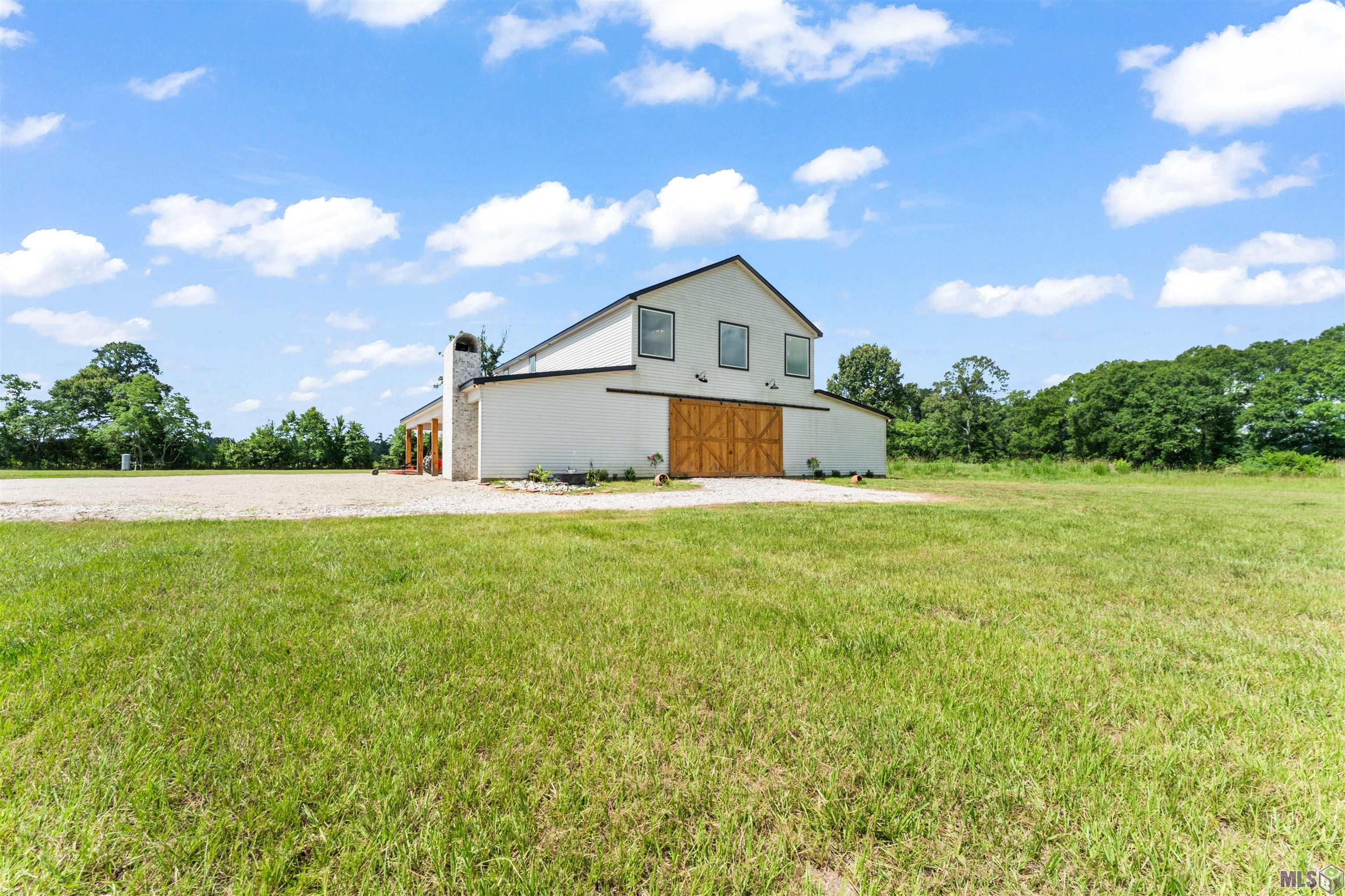 18042 CRITTER COVE LN, Livingston, LA 70754