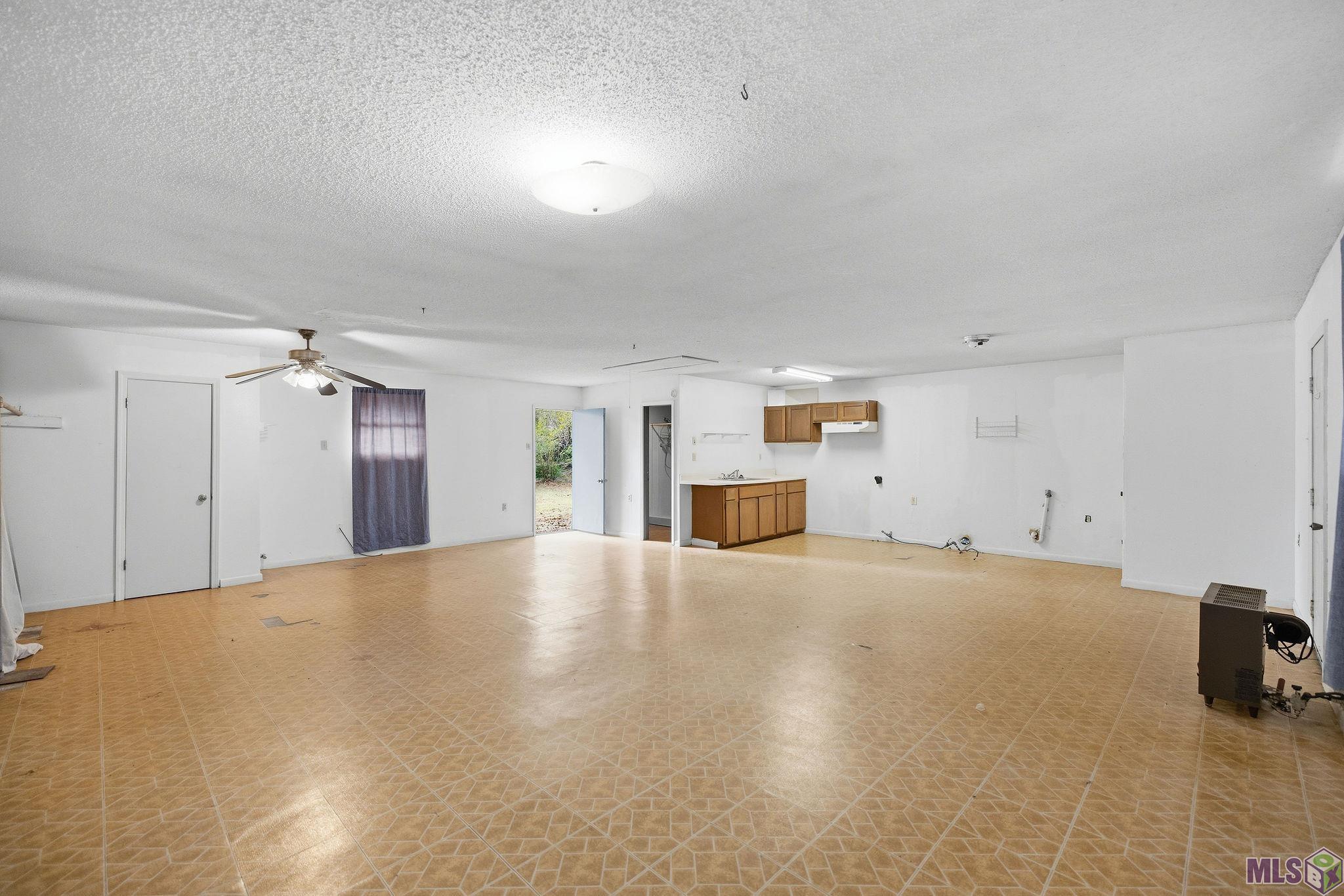 29417 MARY KINCHEN RD, Albany, LA 70711