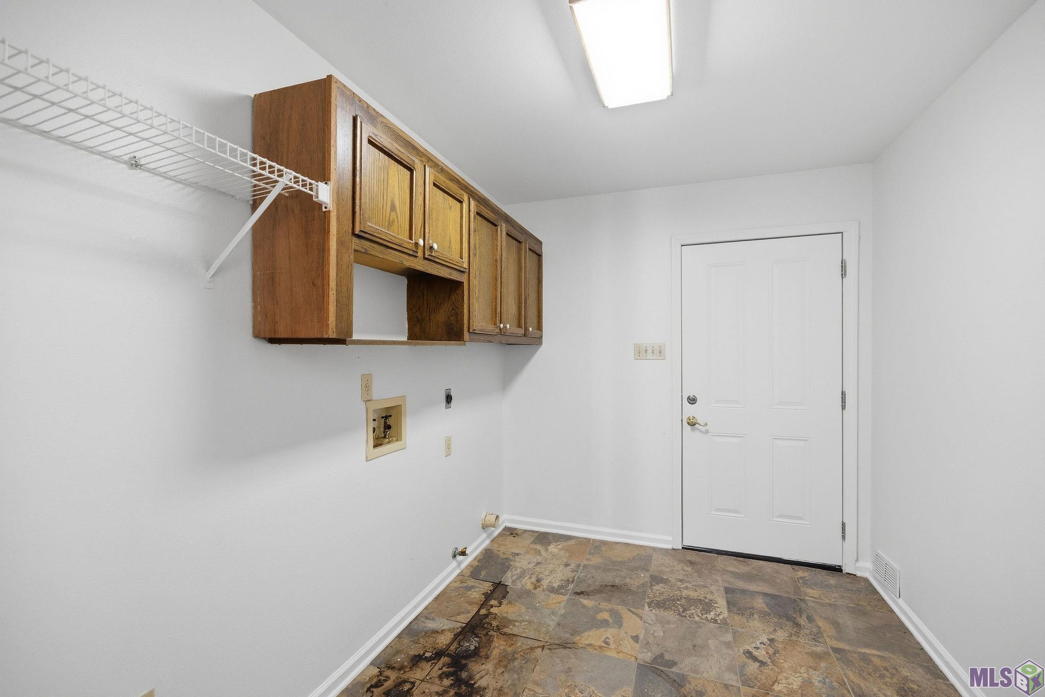 29417 MARY KINCHEN RD, Albany, LA 70711