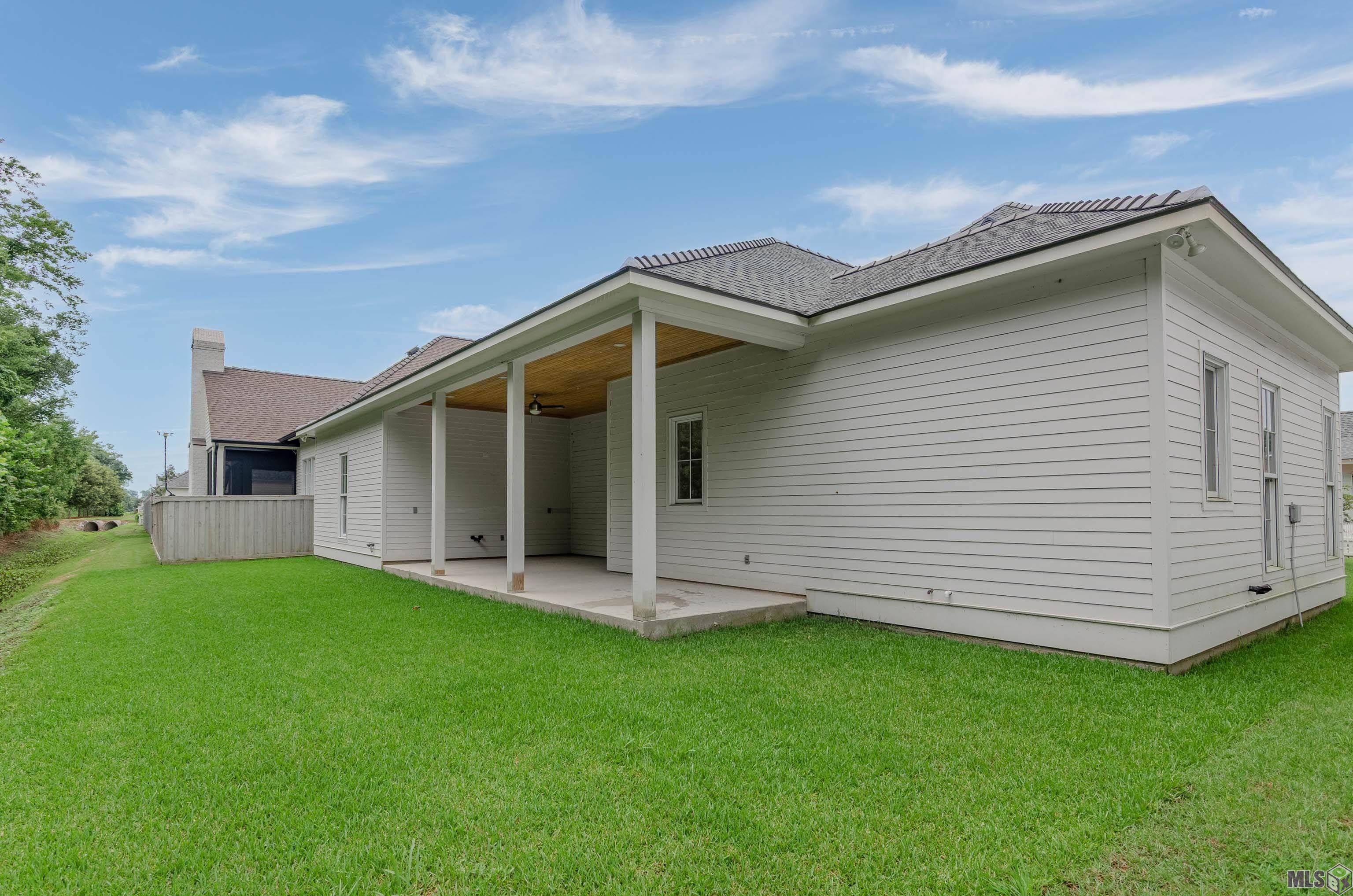 2736 POINTE-MARIE DR, Baton Rouge, LA 70820