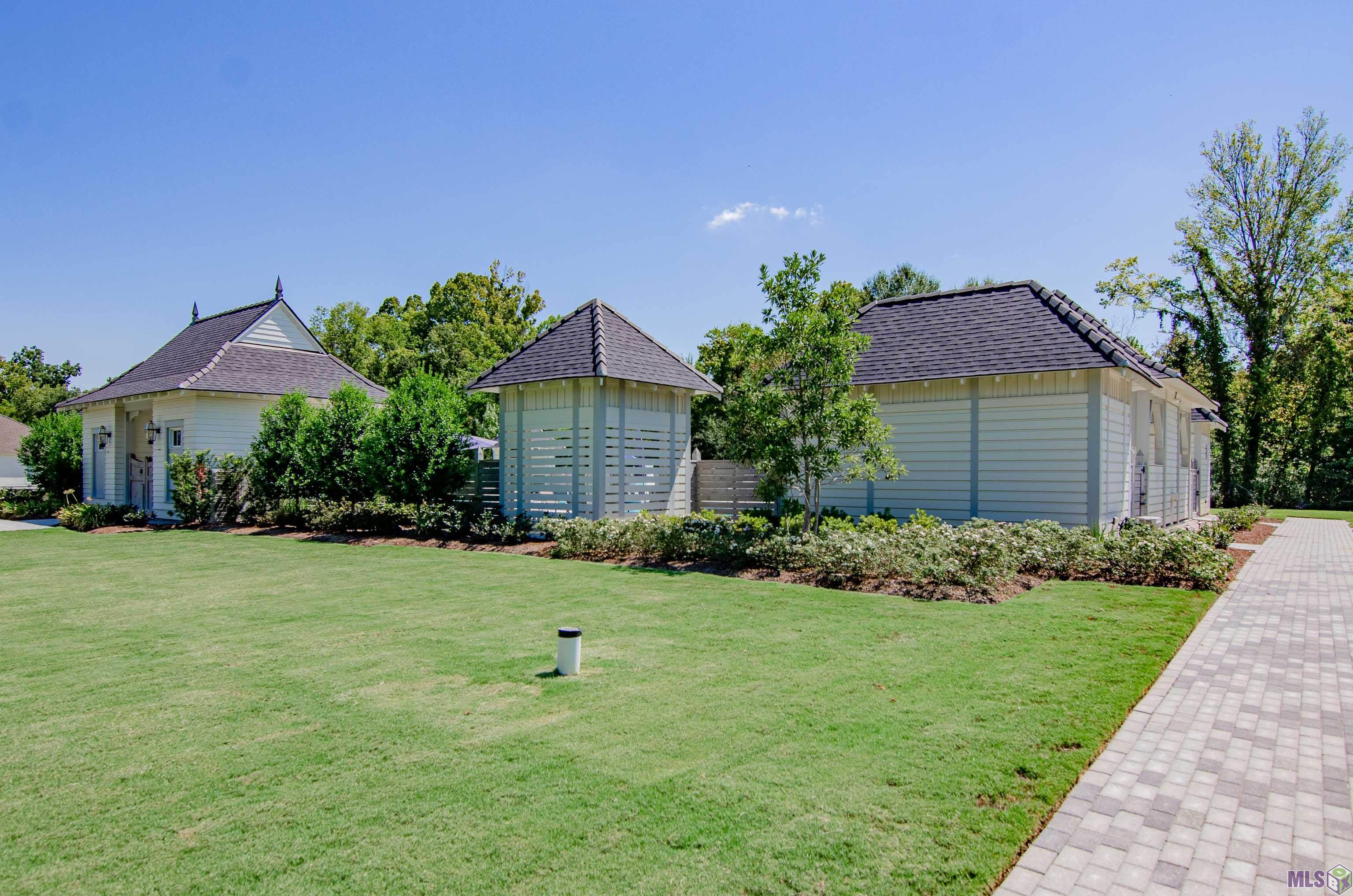 2736 POINTE-MARIE DR, Baton Rouge, LA 70820