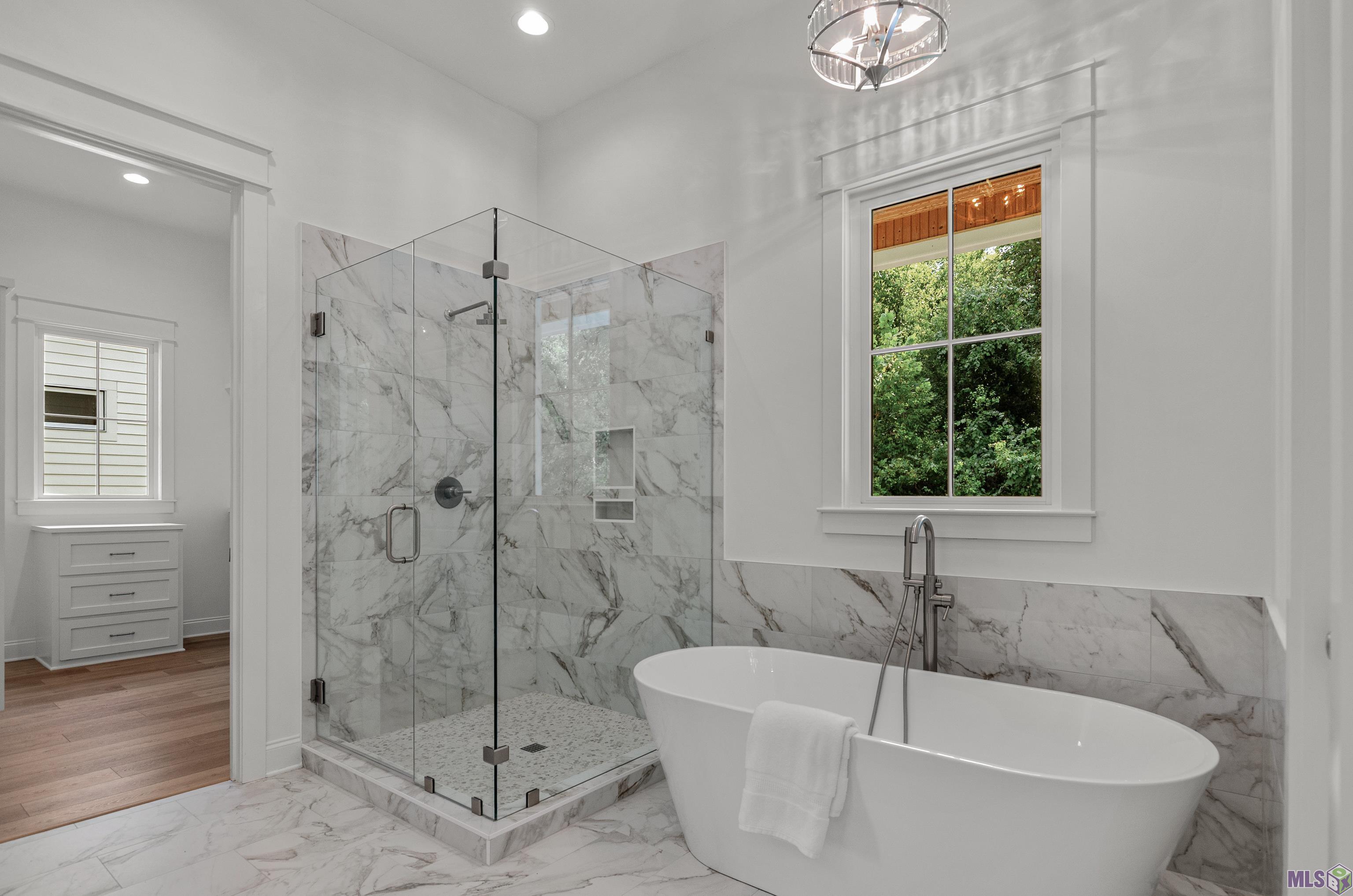 2736 POINTE-MARIE DR, Baton Rouge, LA 70820