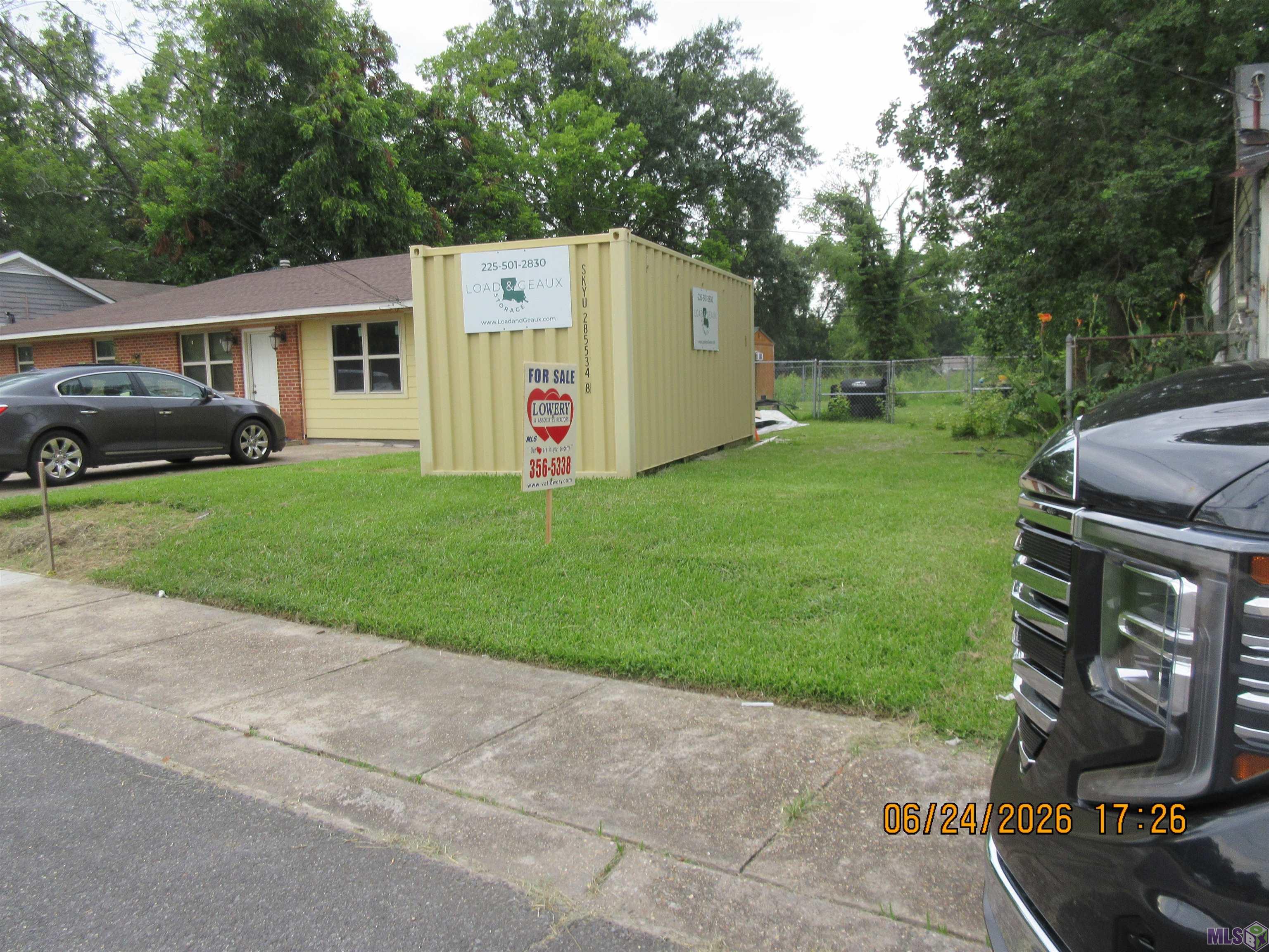 Photo 1
