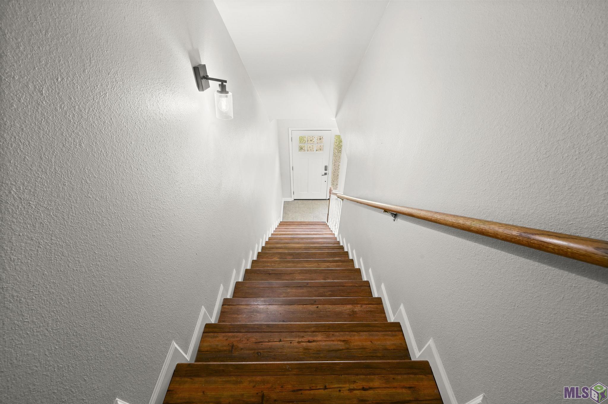 Photo 33