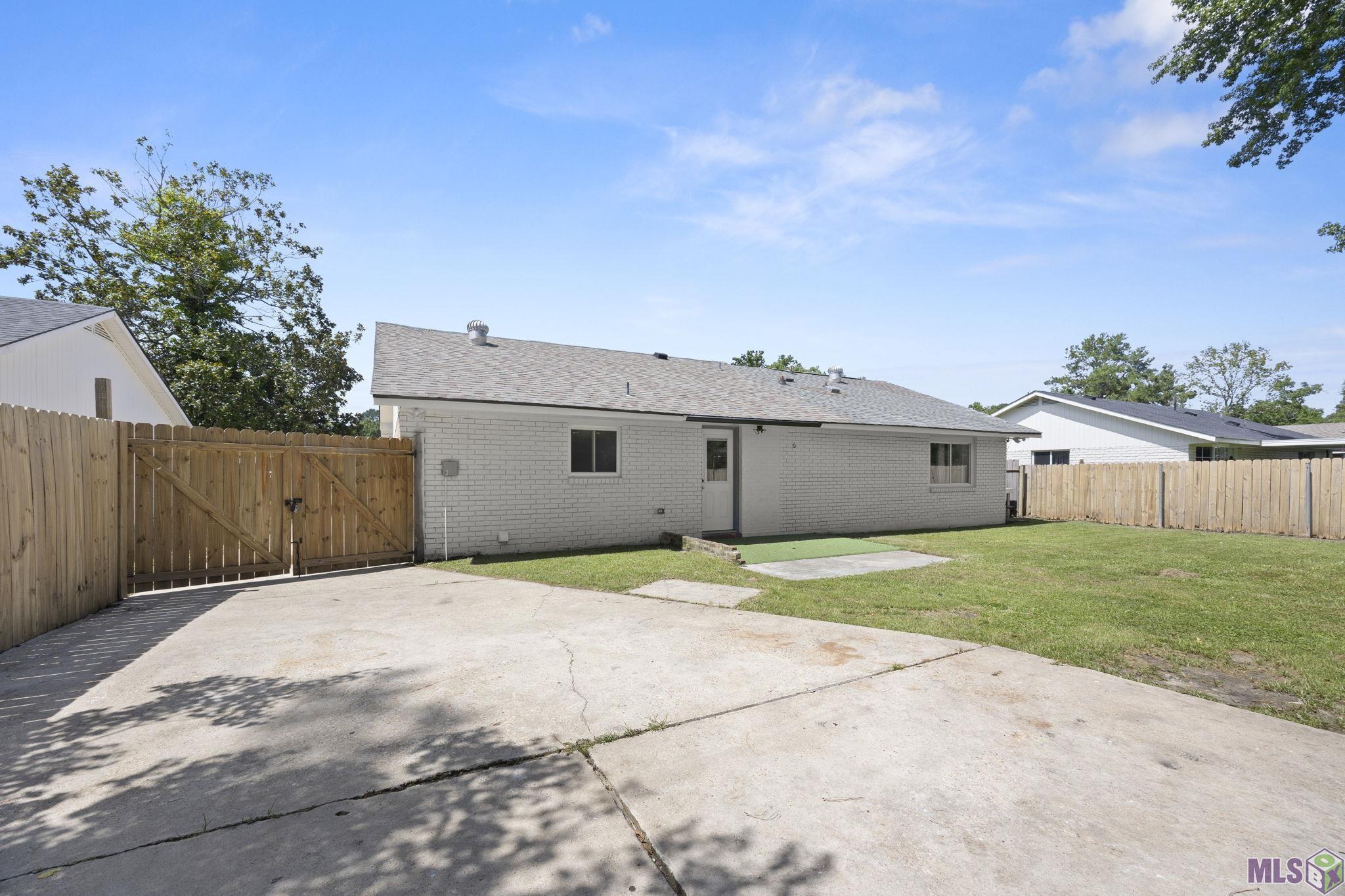Photo 24
