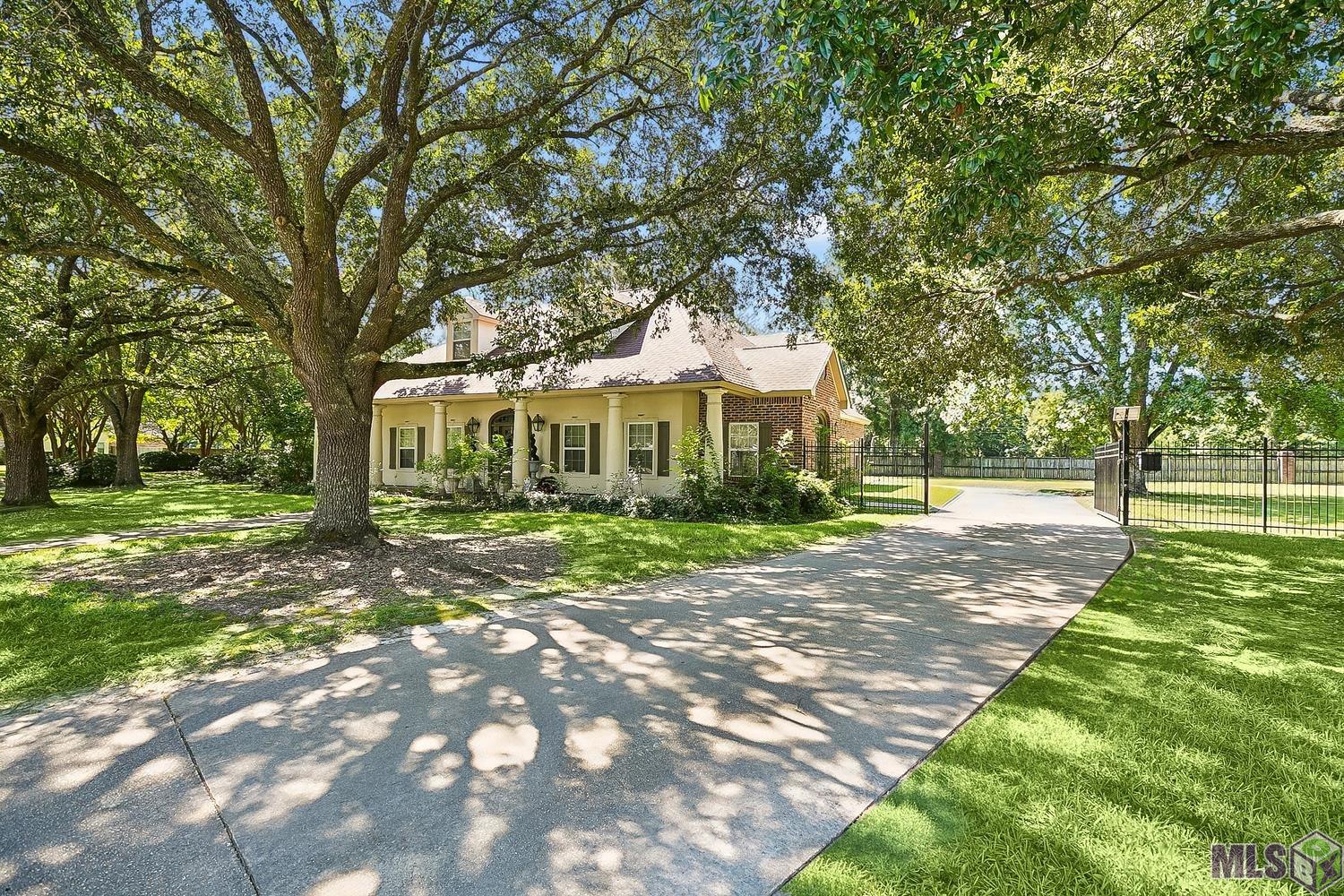 1201 MILLS POINTE DR, Zachary, LA 70791