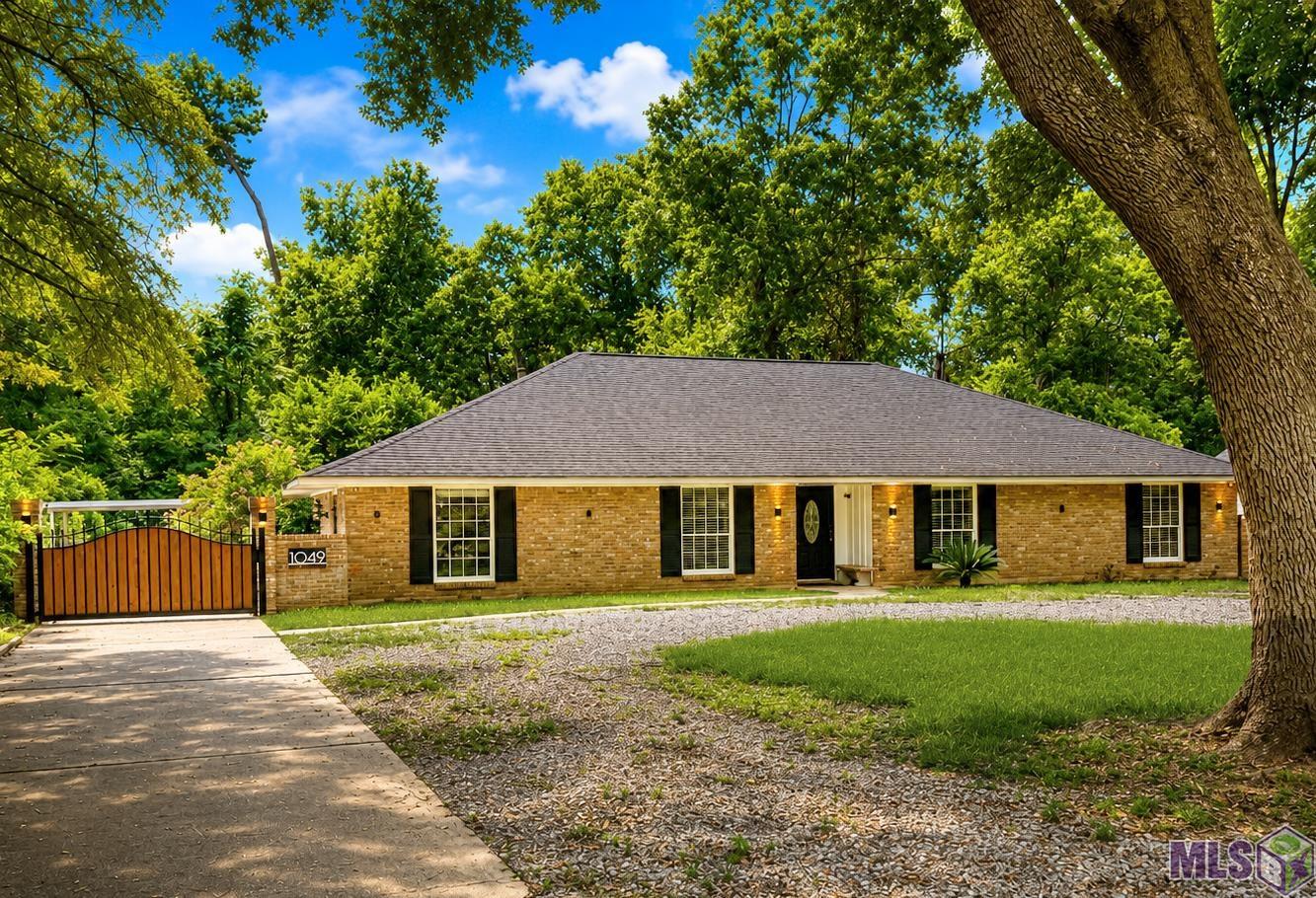 1049 CASTLE KIRK DR, Baton Rouge, LA 70808