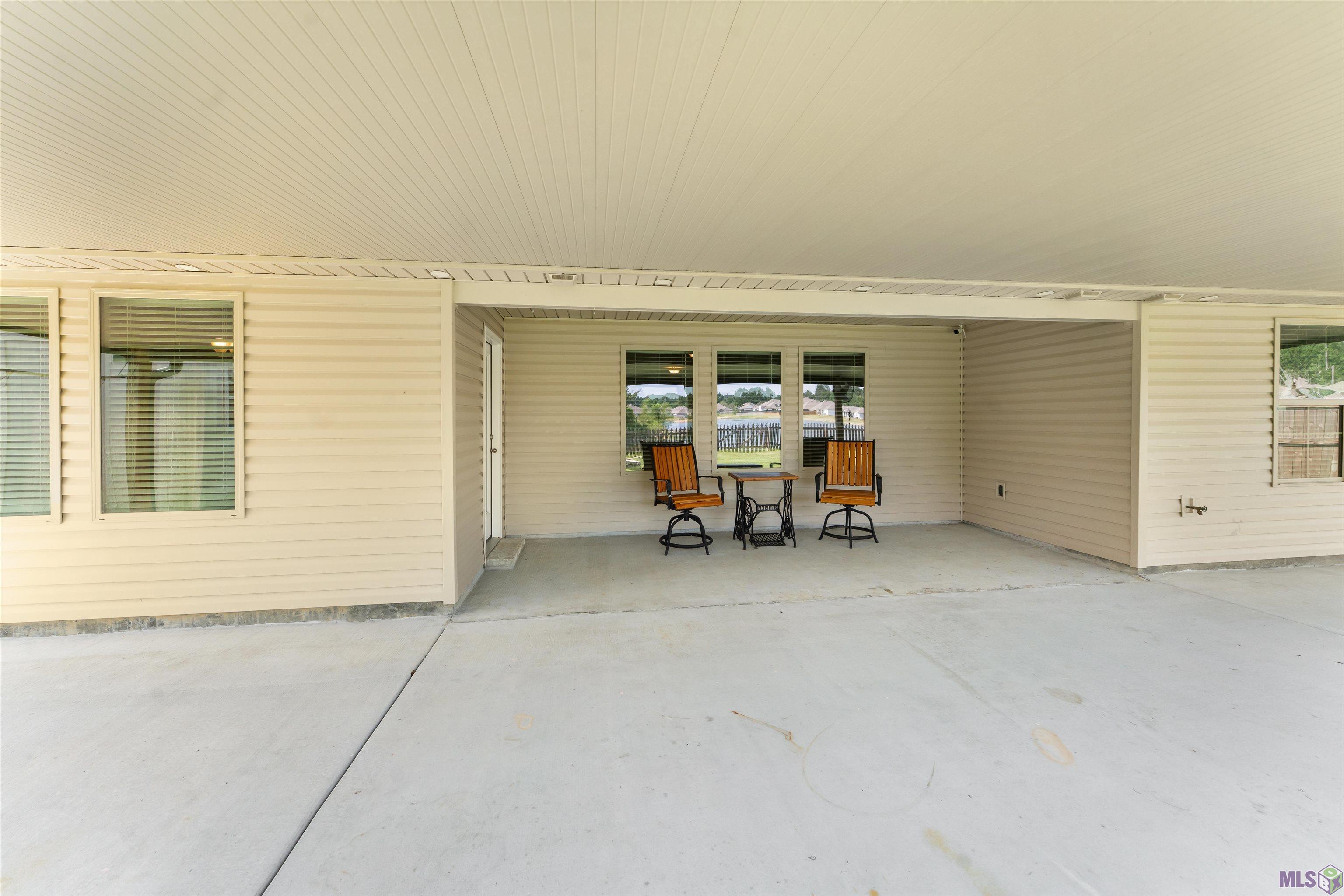 35605 VANDORA DR, Denham Springs, LA 70706