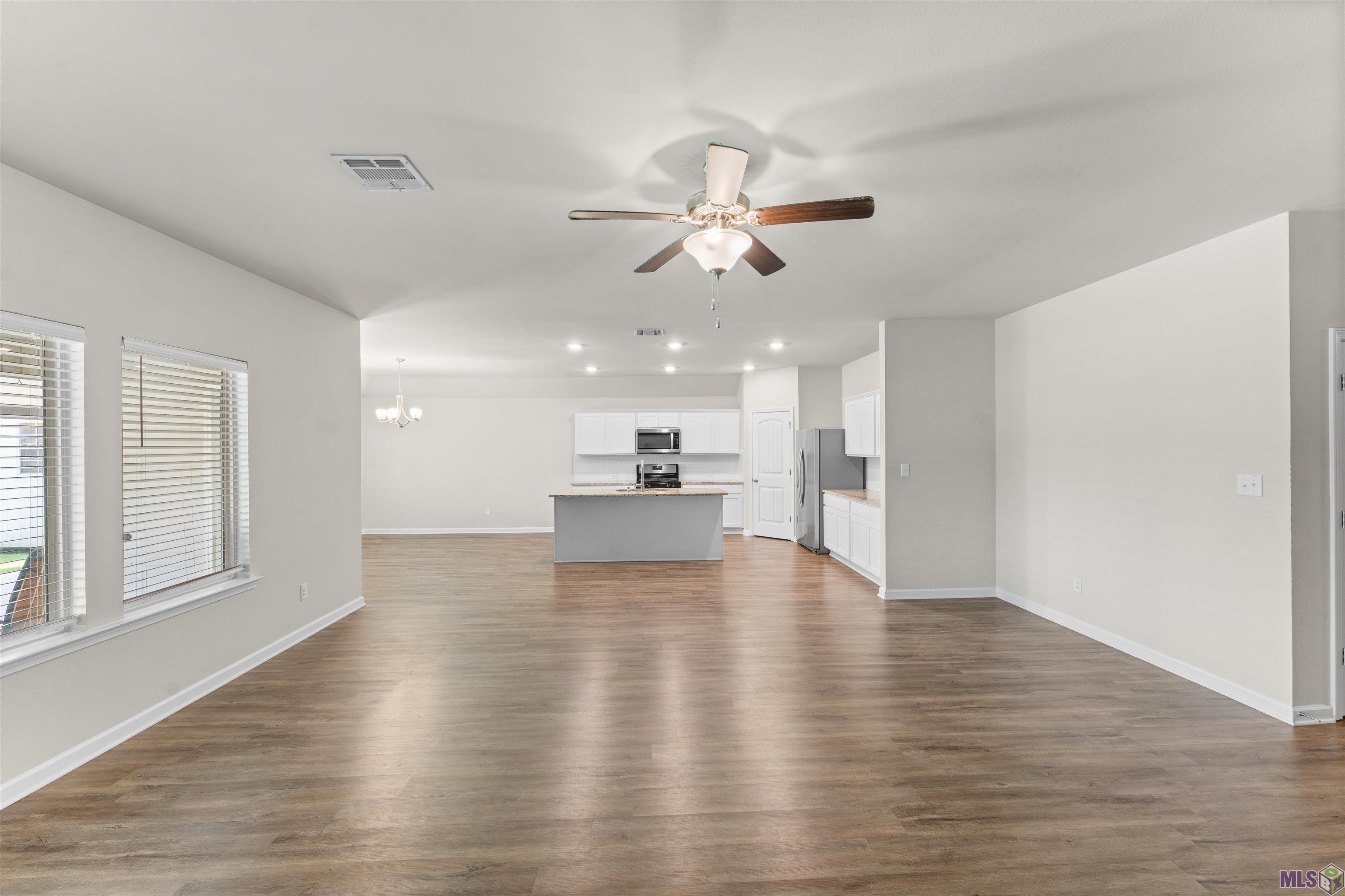35605 VANDORA DR, Denham Springs, LA 70706