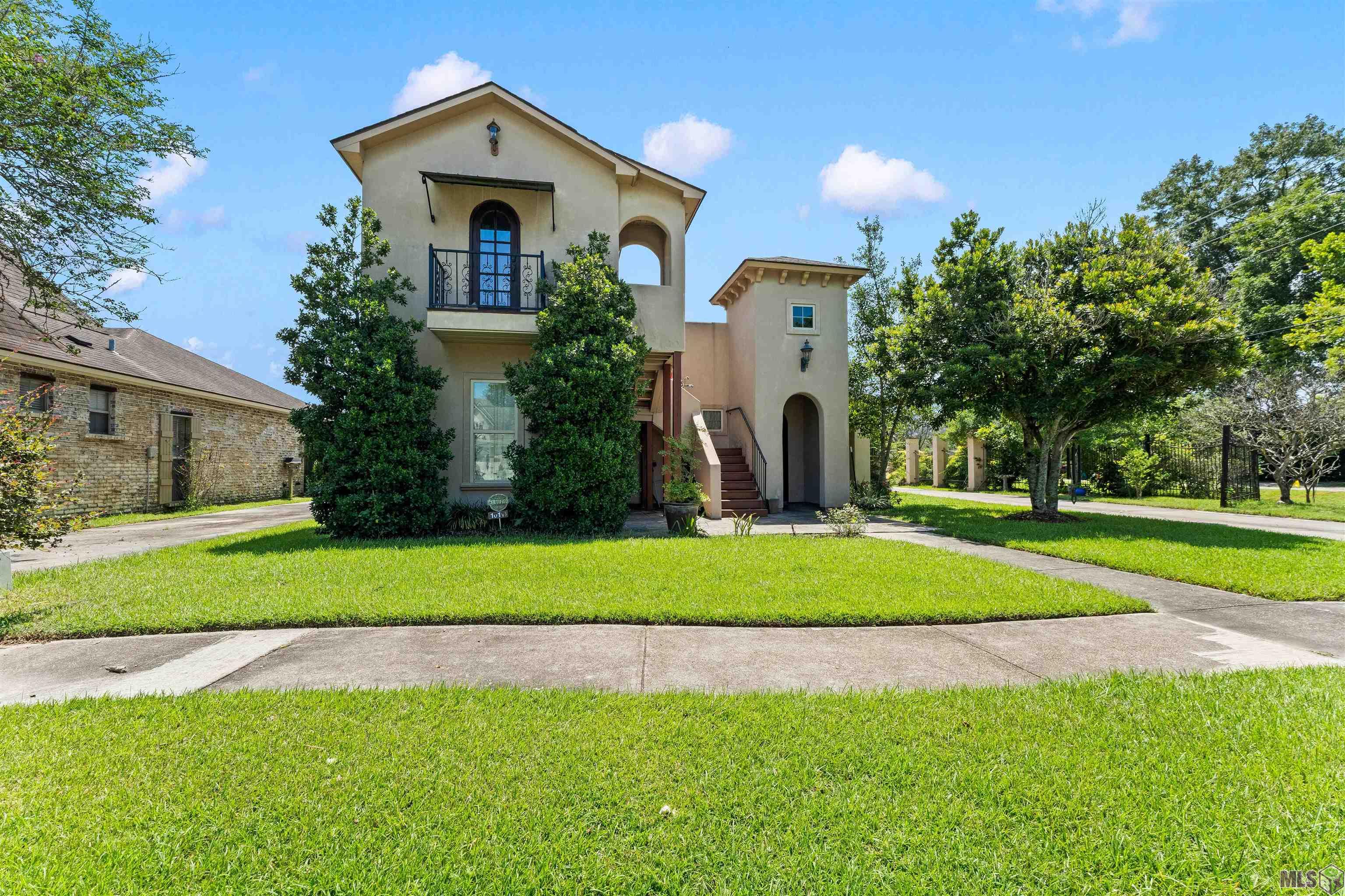 10143 OLD WORLD DR, Baton Rouge, LA 70817