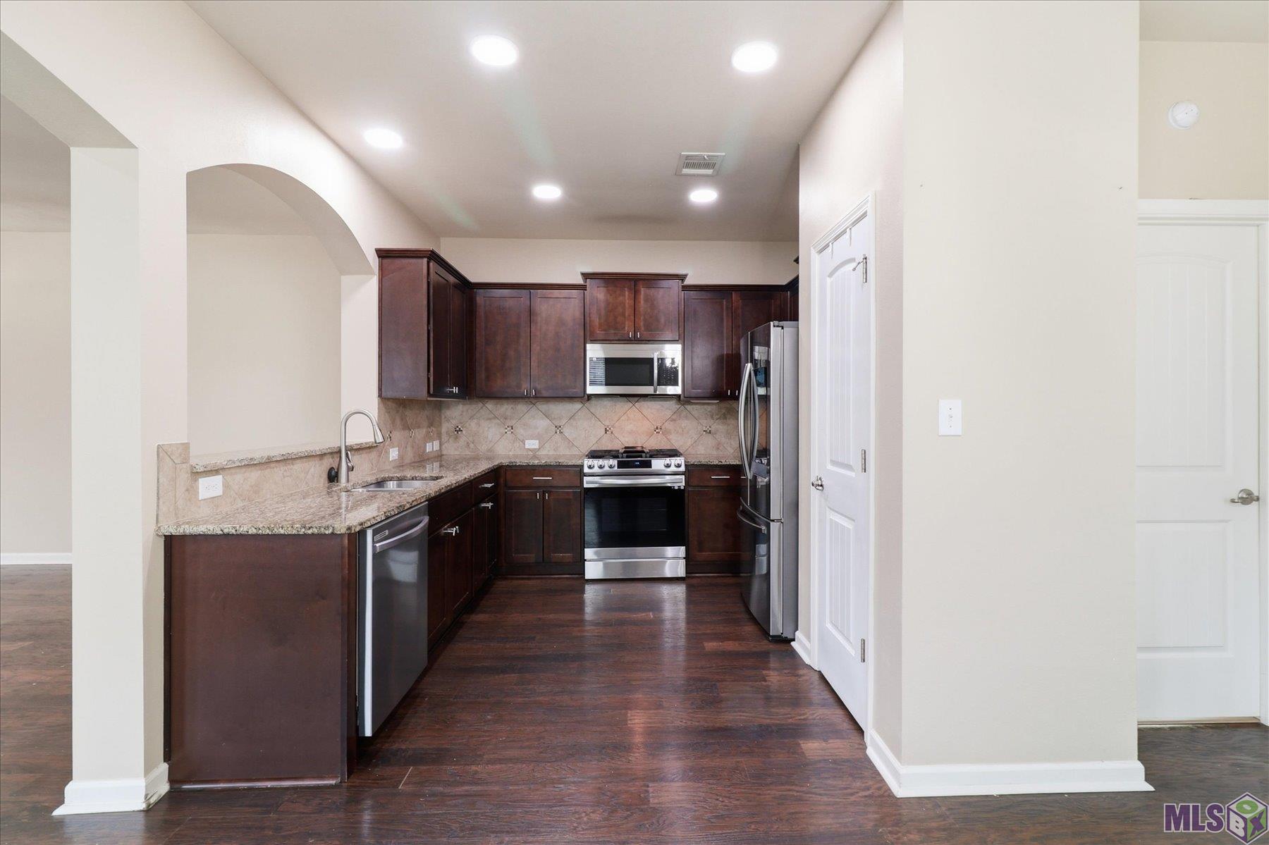 40133 CYPRESS VIEW Road, Ponchatoula, LA 70454