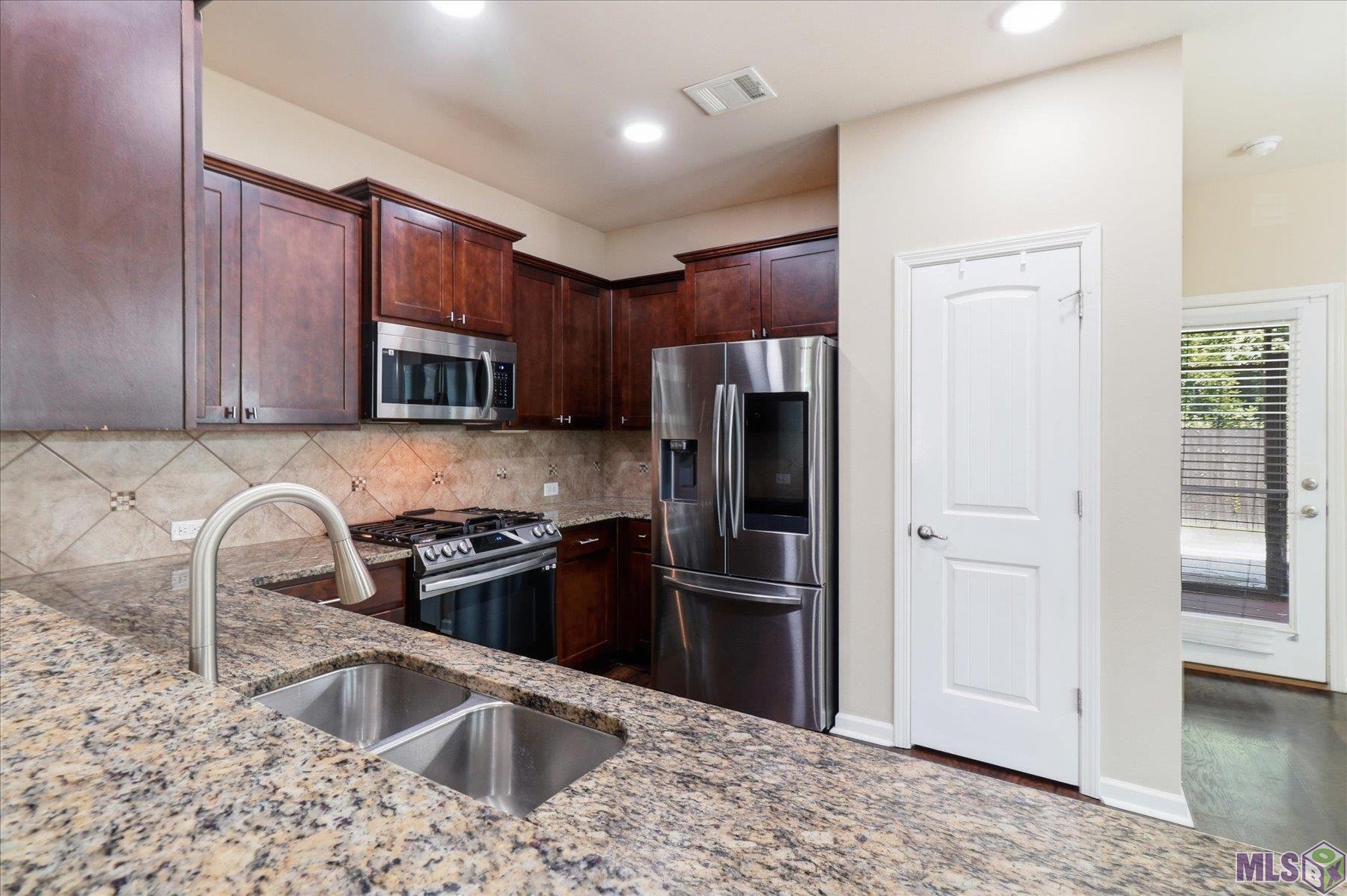 40133 CYPRESS VIEW Road, Ponchatoula, LA 70454