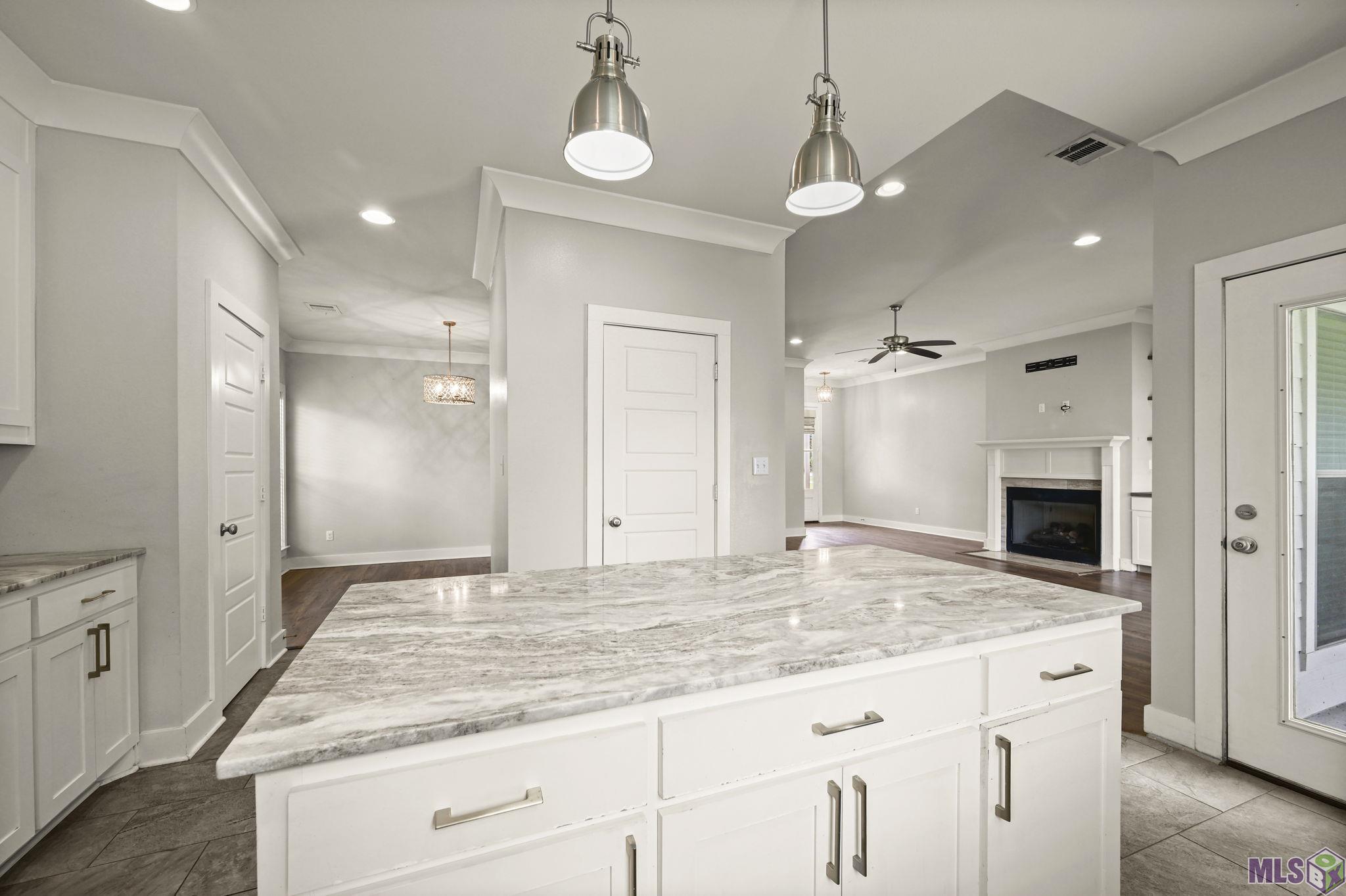35950 CANE MARKET RD, Denham Springs, LA 70706