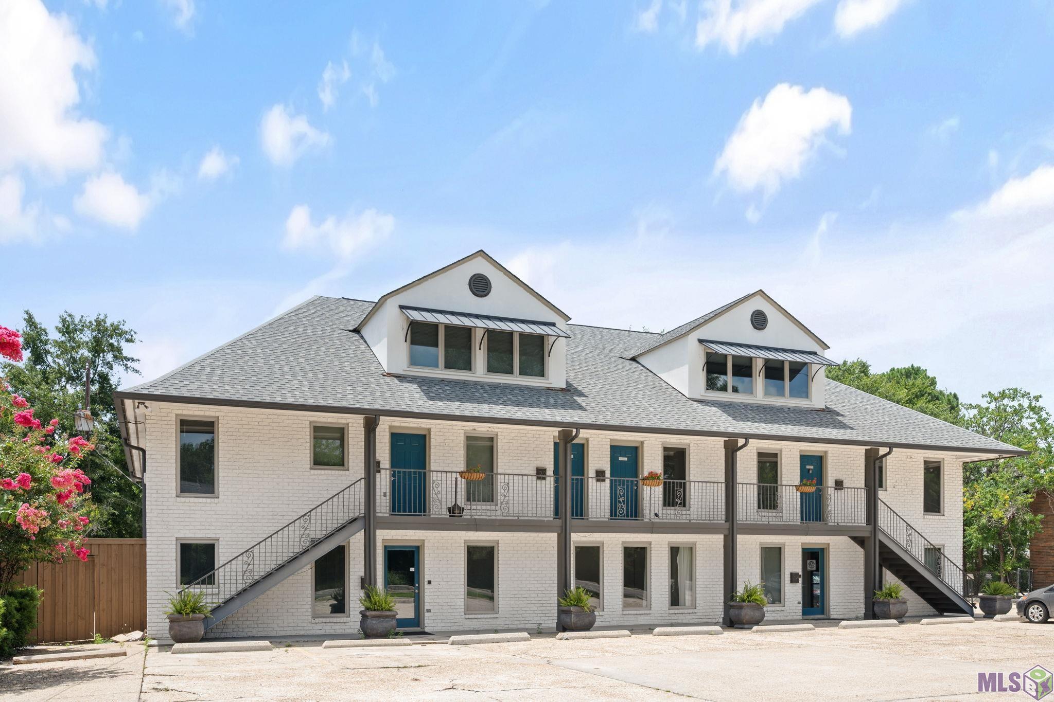 1012 S ACADIAN THWY, Baton Rouge, LA 70806