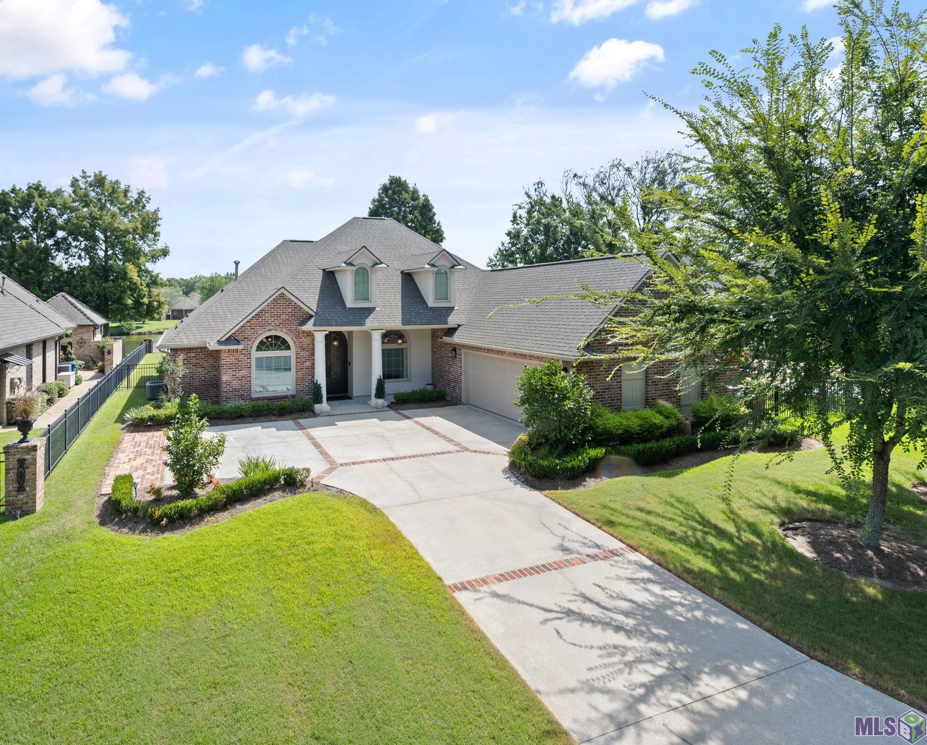 6372 BEAU DOUGLAS AVE, Gonzales, LA 70737