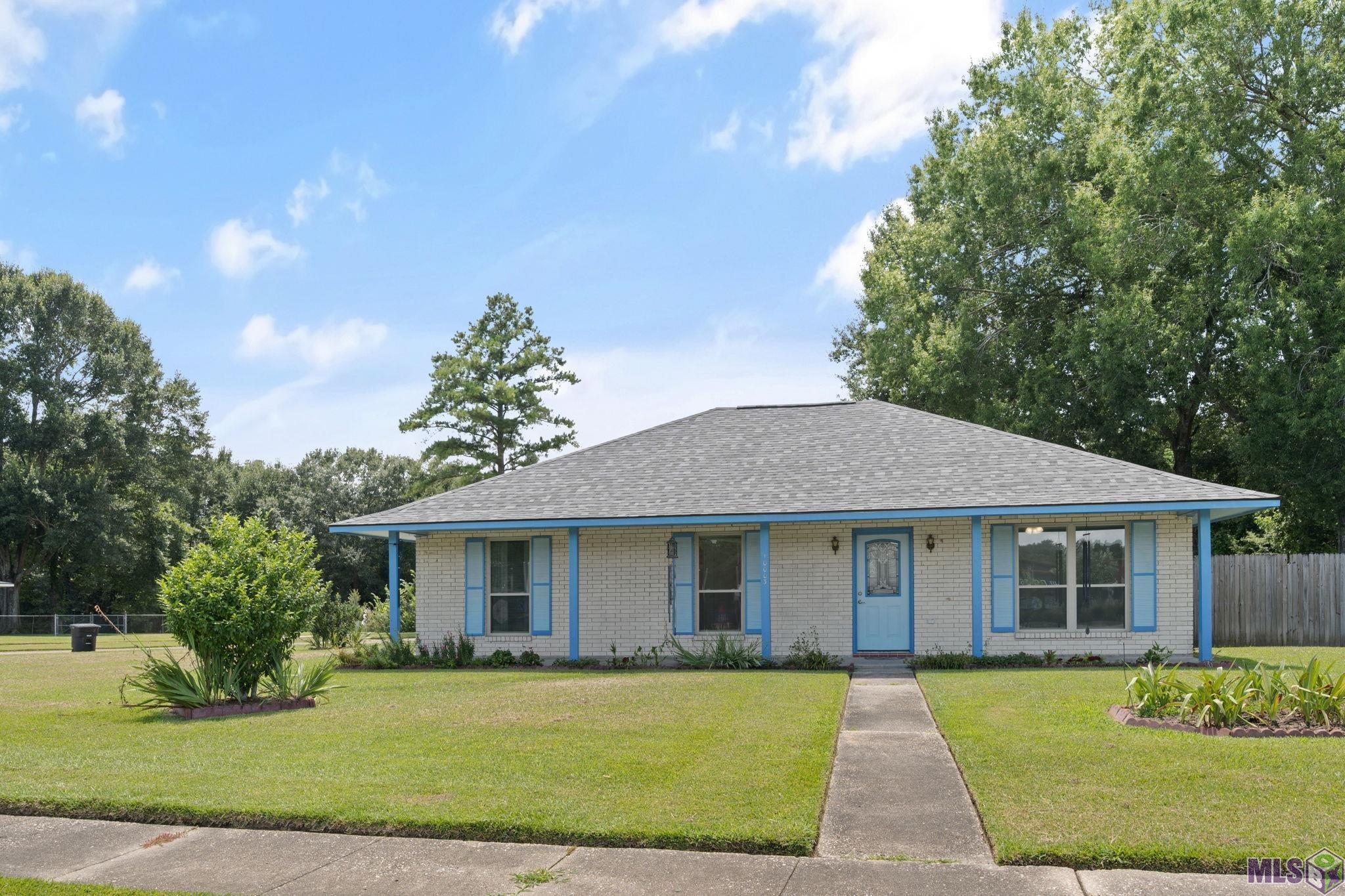 10003 E BROOKSIDE DR, Central, LA 70818