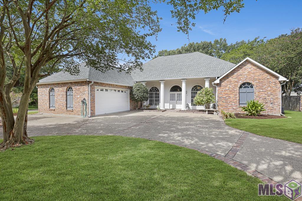 2310 DOVE HOLLOW DR, Baton Rouge, LA 70809