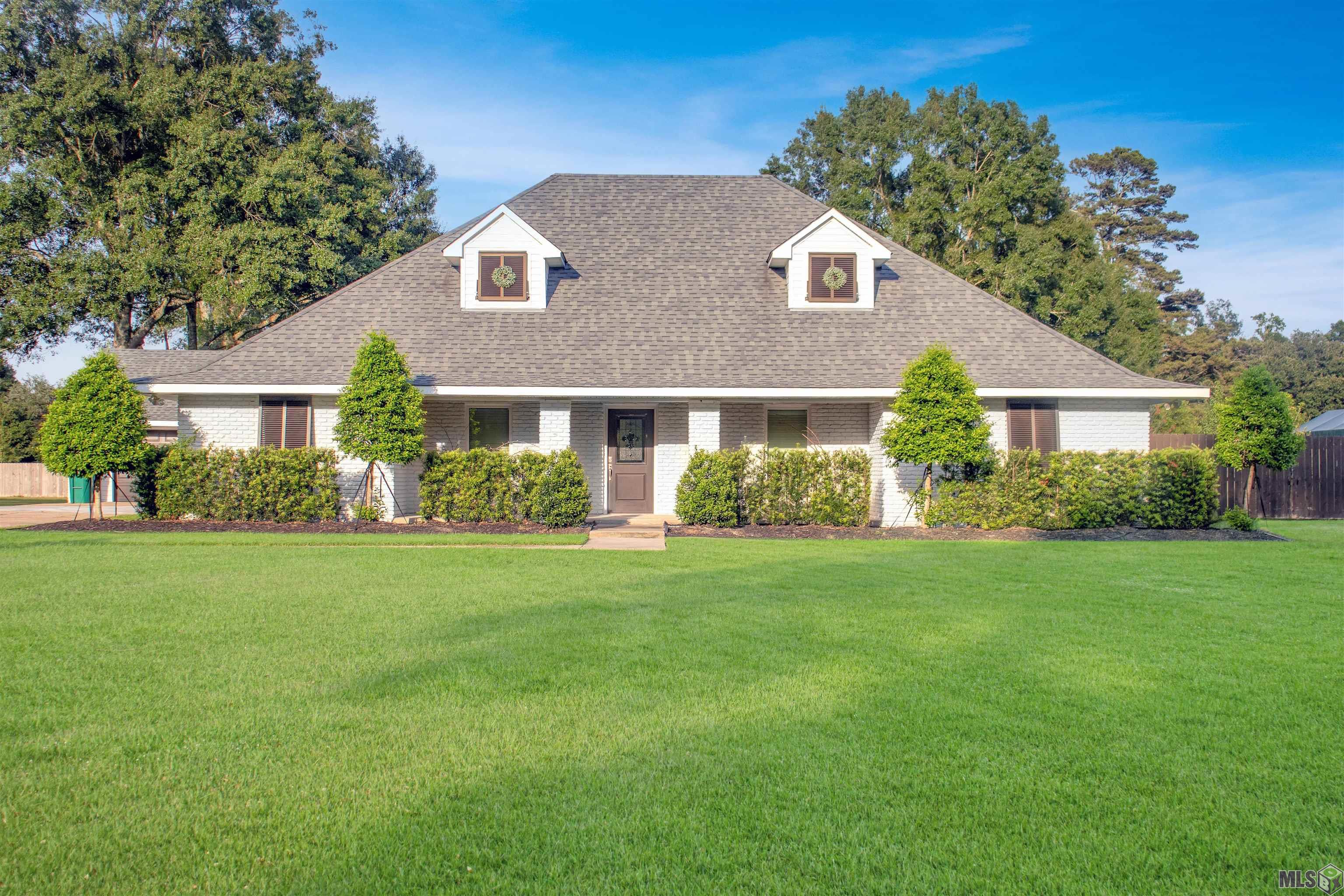 25590 PLANTATION AVE, Denham Springs, LA 70726