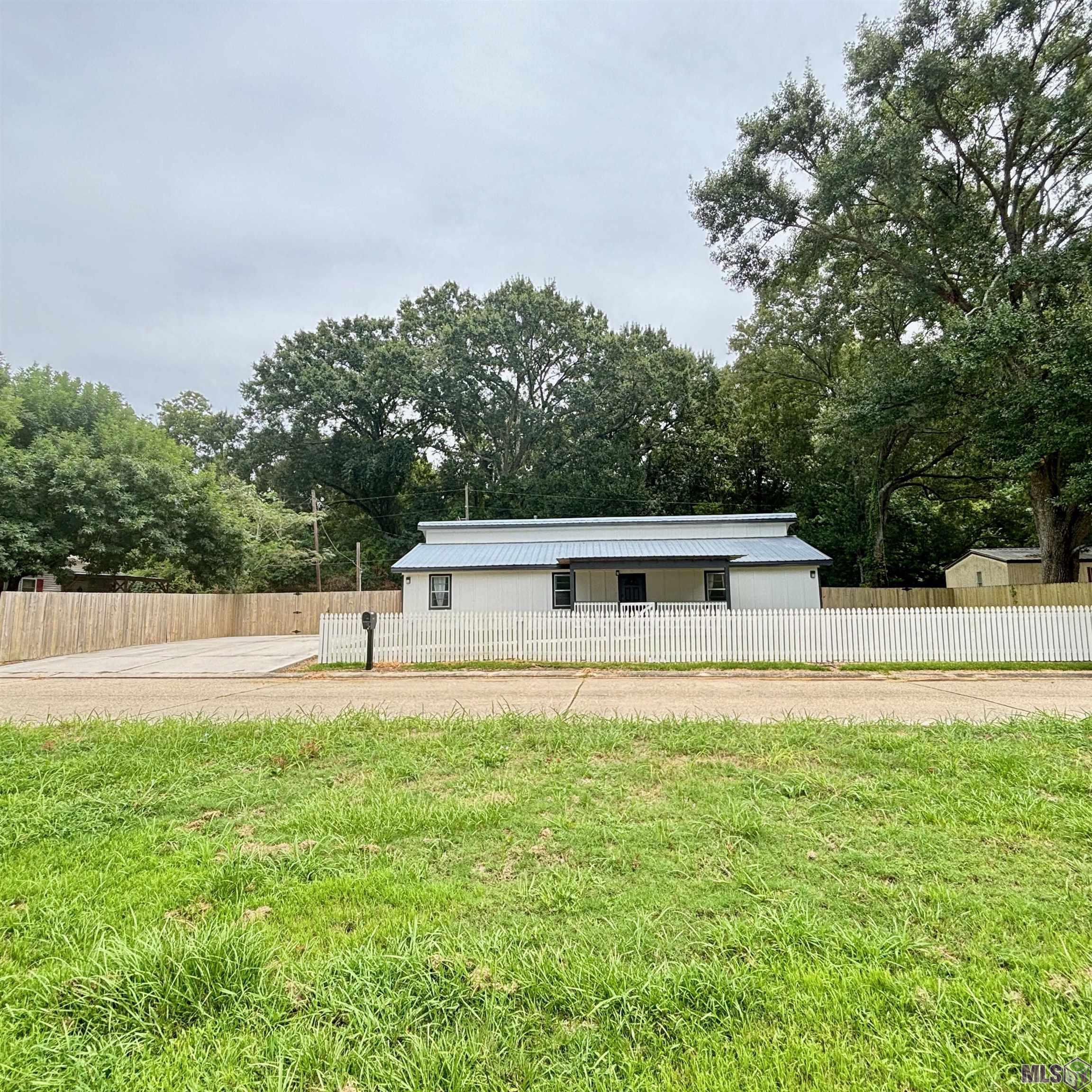 12390 DECK BLVD, Geismar, LA 70734