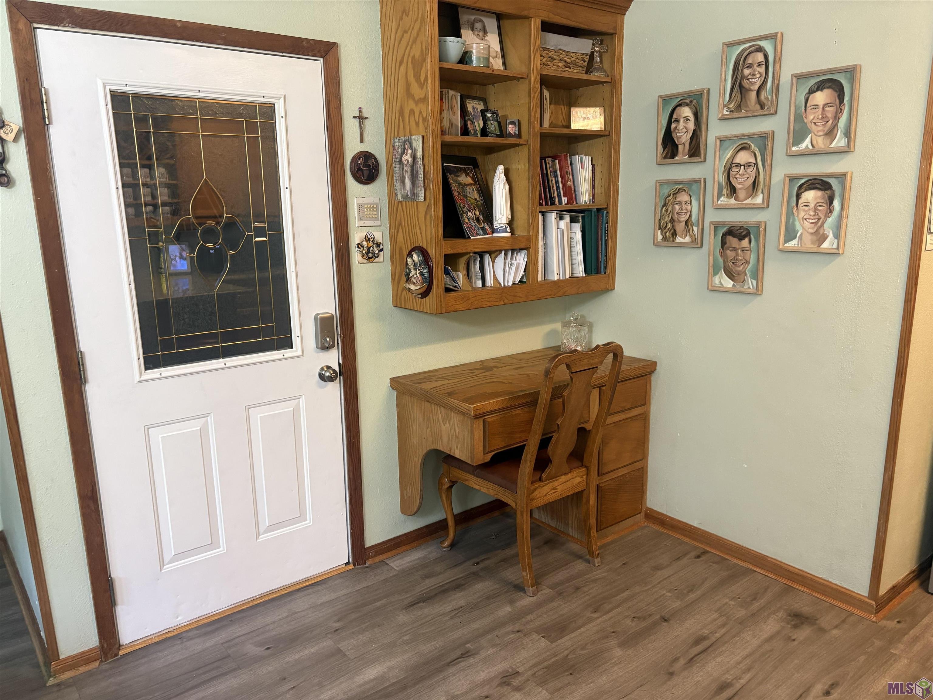 Photo 6