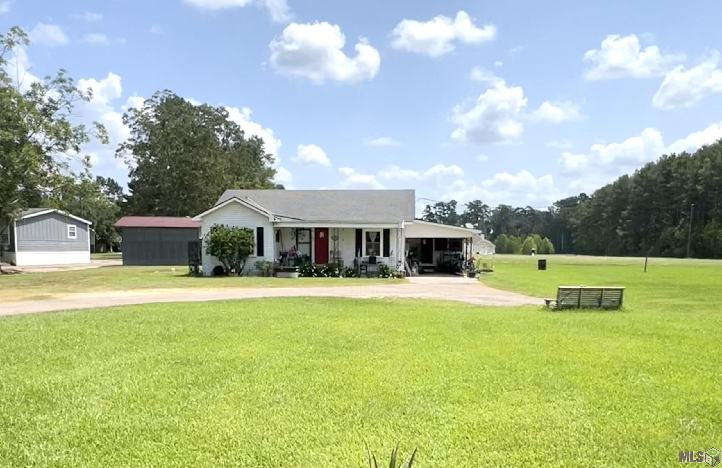 30850 WALKER NORTH RD, Walker, LA 70785