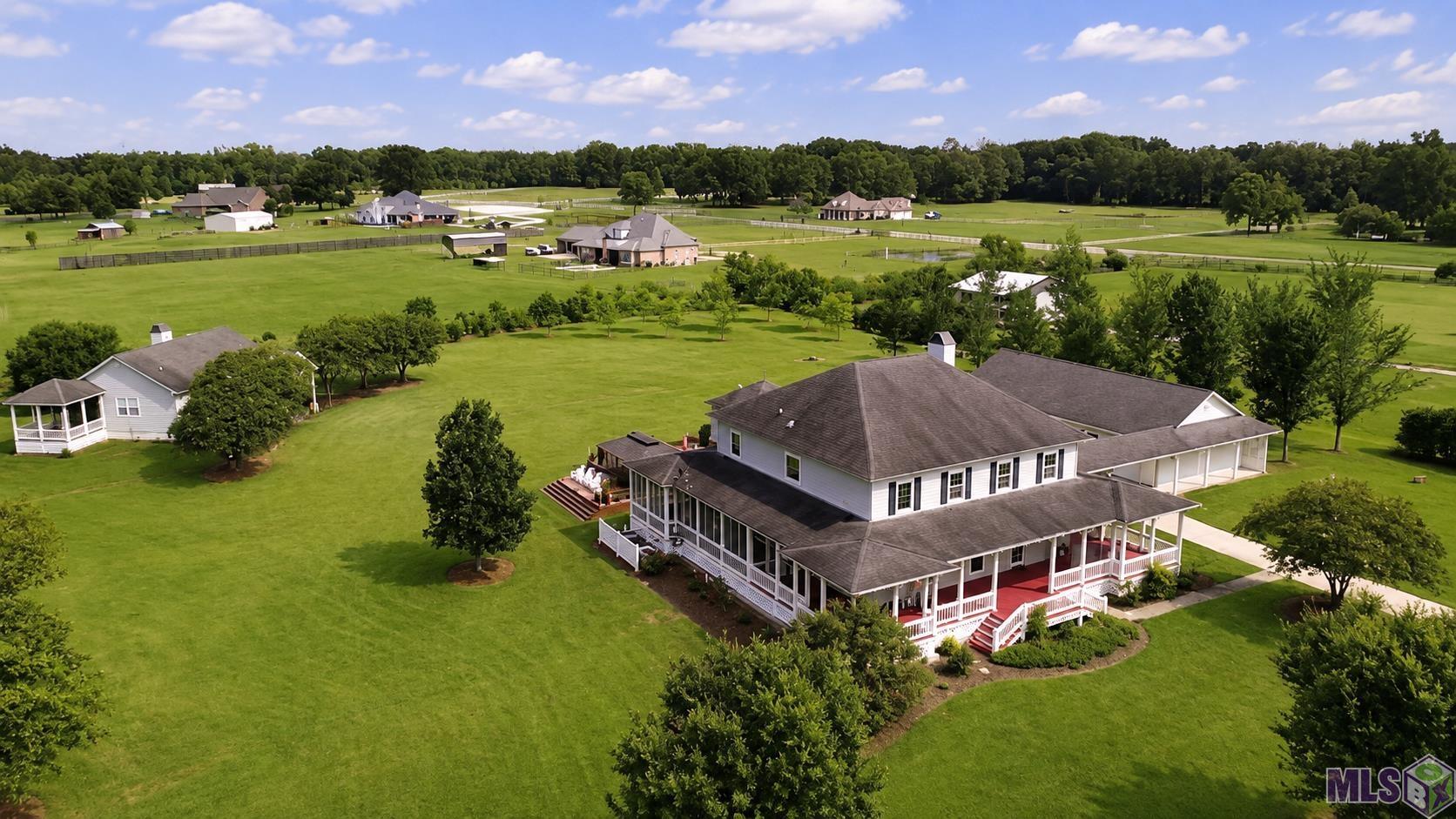 1223 KINGS VIEW CIR, Jackson, LA 70748