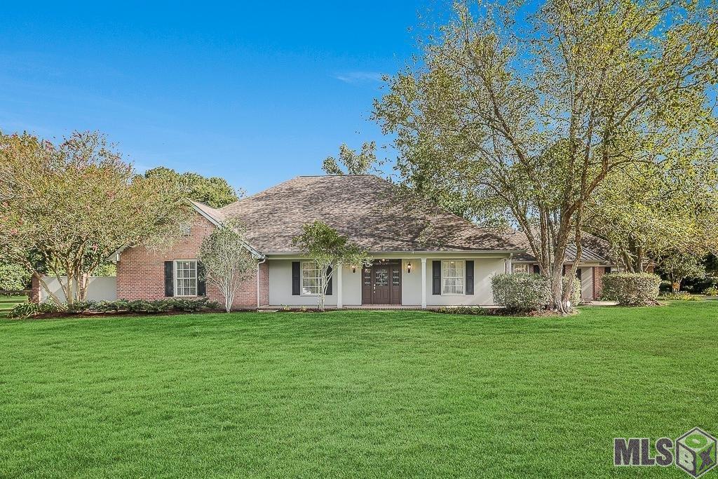 18449 OAKWOOD DR, Prairieville, LA 70769