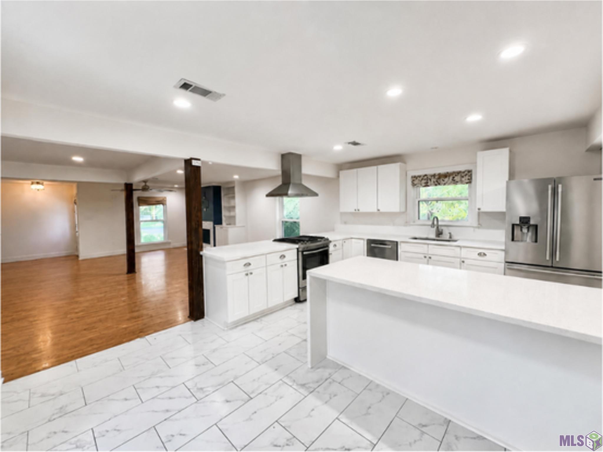 856 RODNEY DR, Baton Rouge, LA 70808