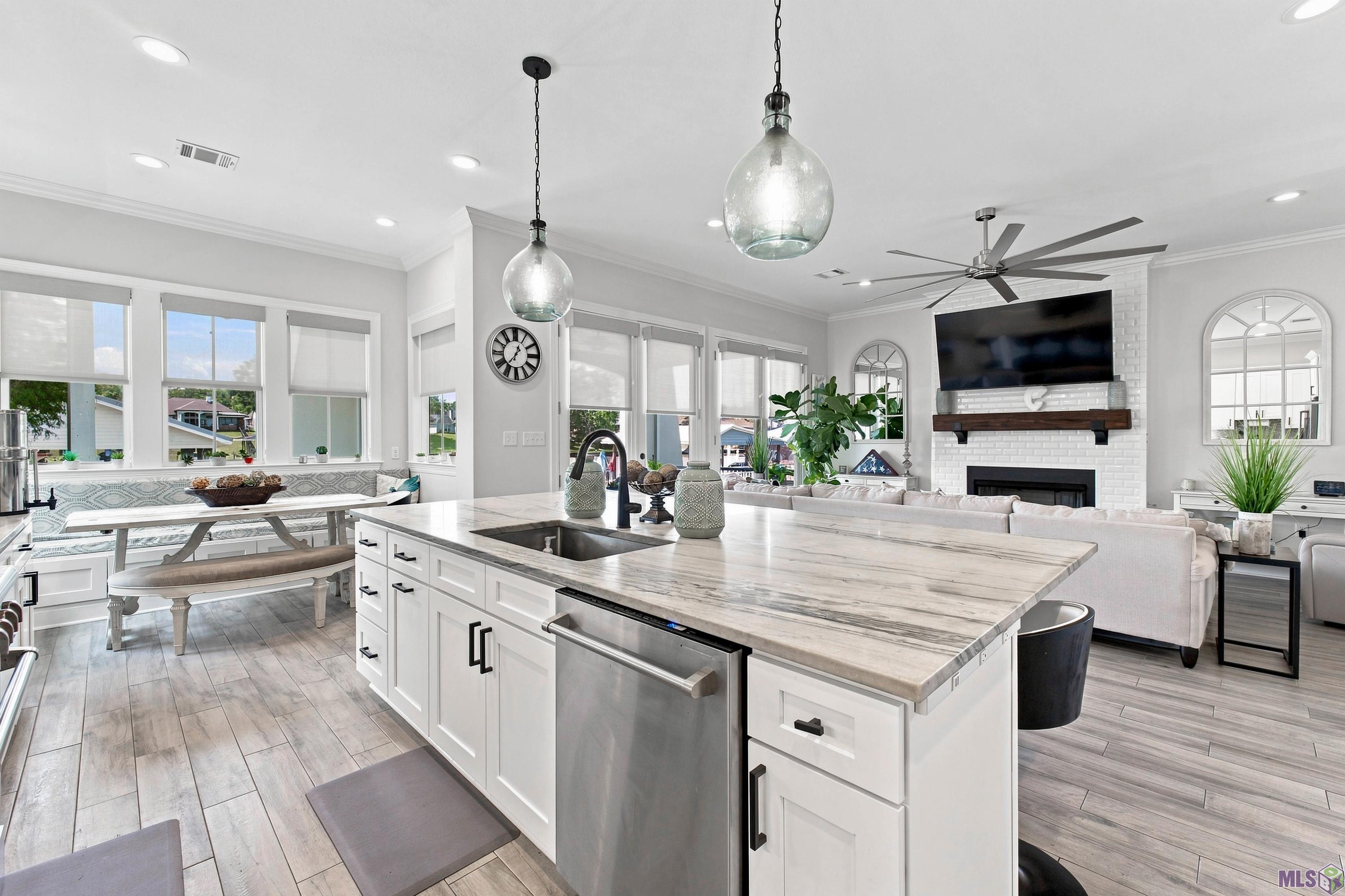 12353 HOME PORT DR, Maurepas, LA 70449