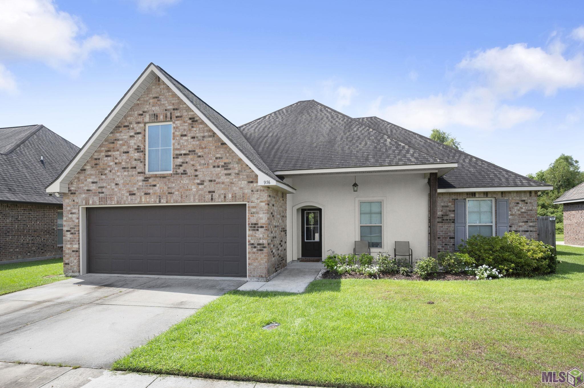 976 CEDAR TRAIL AVE, Zachary, LA 70791