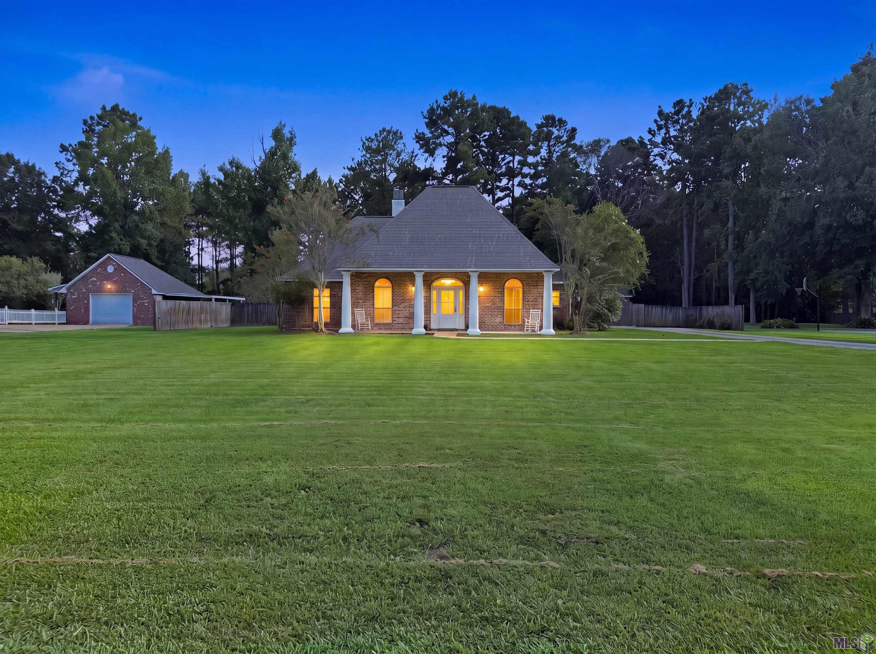 9900 MEADOW LN, Denham Springs, LA 70706