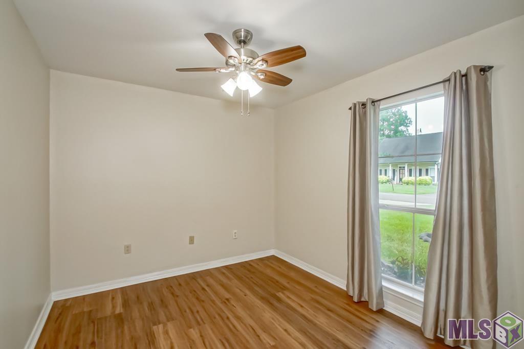 9141 GARY DR, Denham Springs, LA 70726