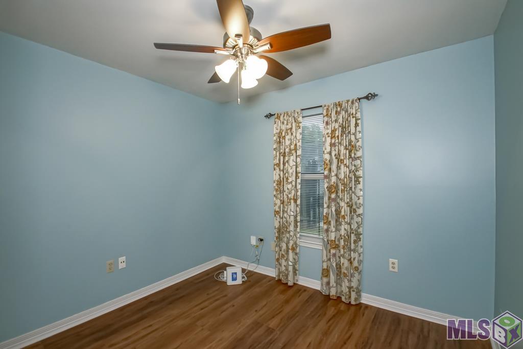 9141 GARY DR, Denham Springs, LA 70726
