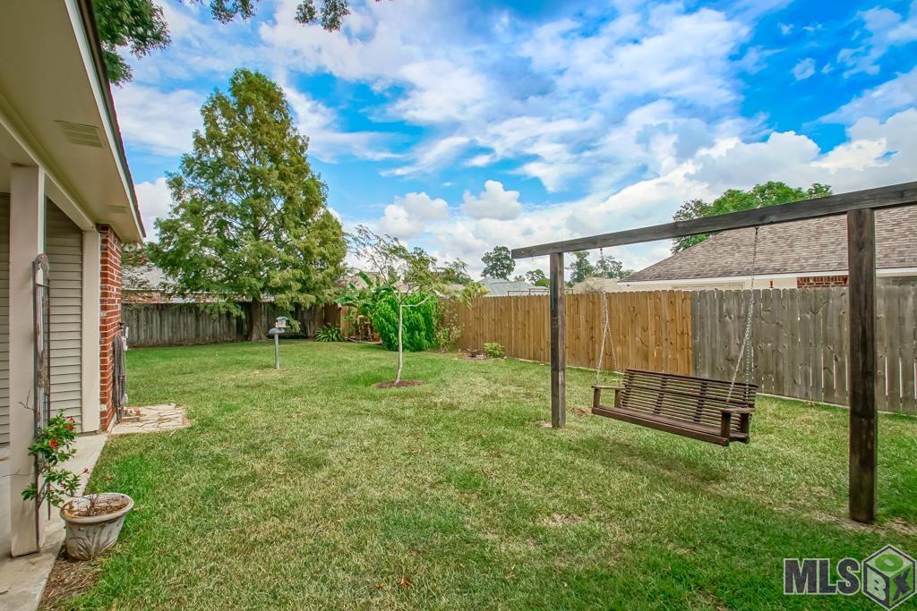 9141 GARY DR, Denham Springs, LA 70726