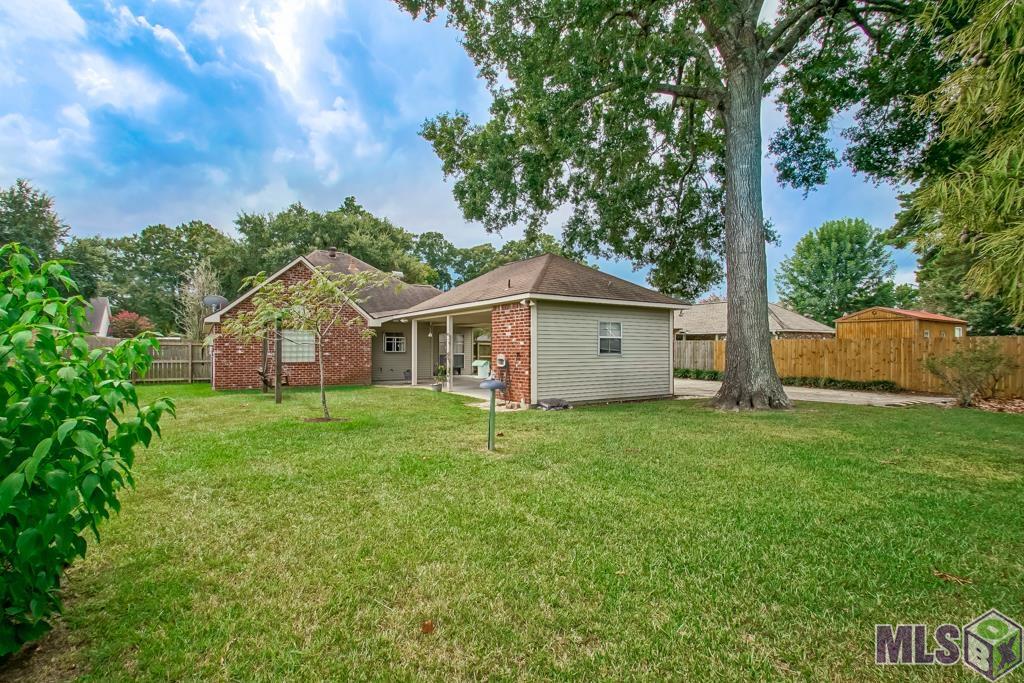9141 GARY DR, Denham Springs, LA 70726