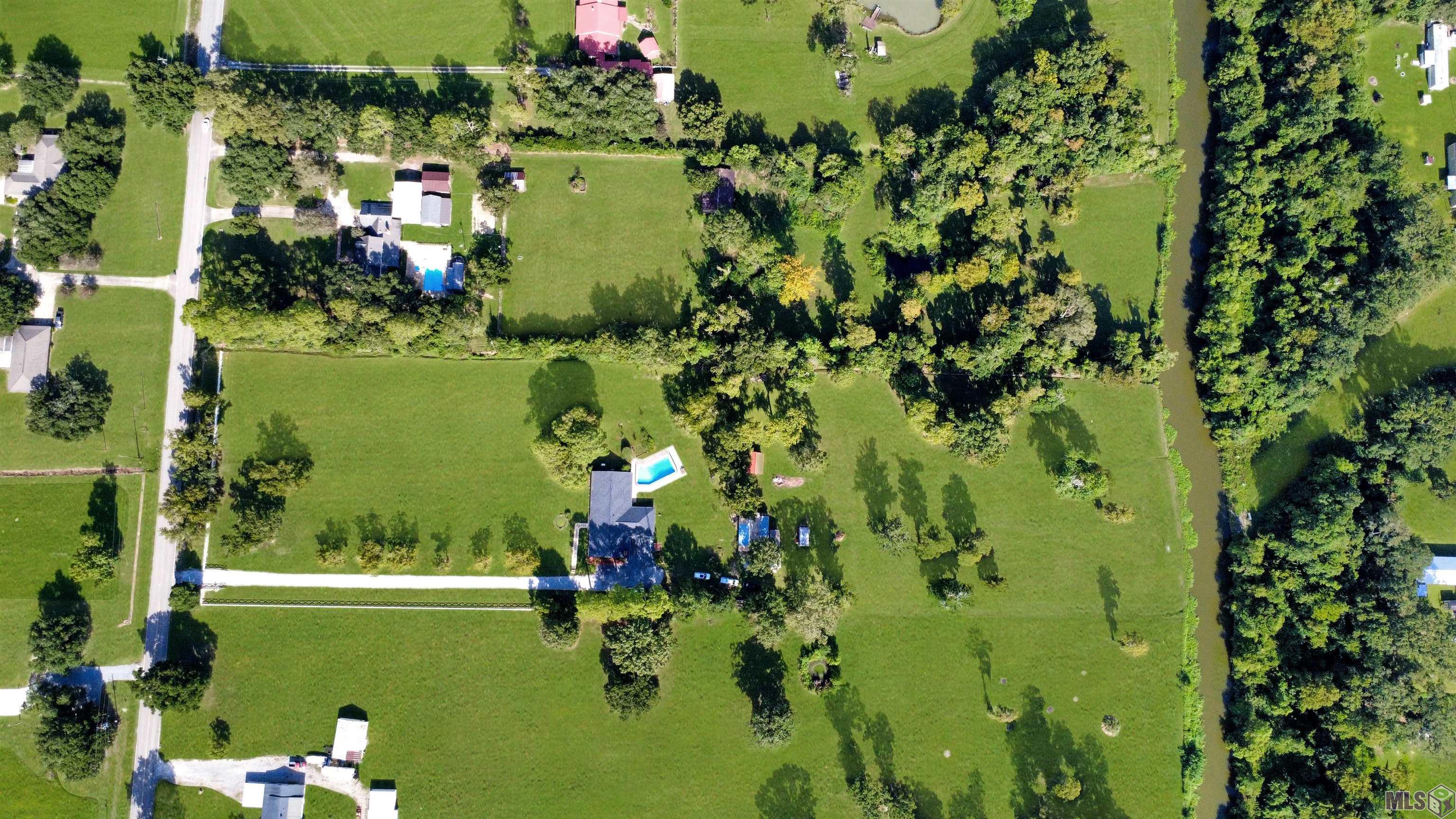 42069 BLACK BAYOU RD, Gonzales, LA 70737