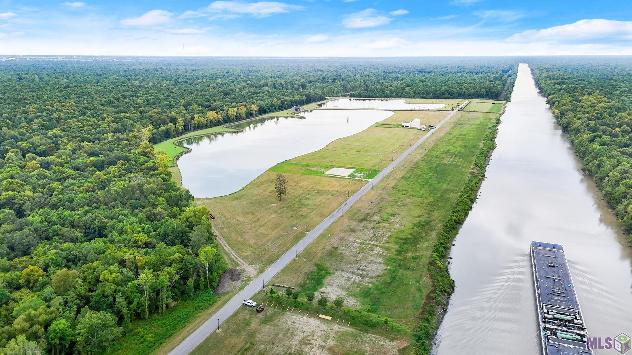 6026 MILL TOWN RD, Brusly, LA 70719