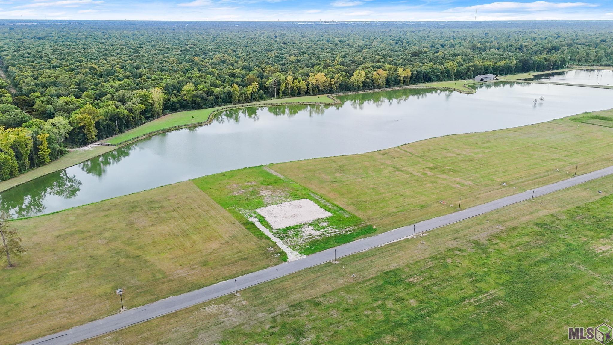 6026 MILL TOWN RD, Brusly, LA 70719
